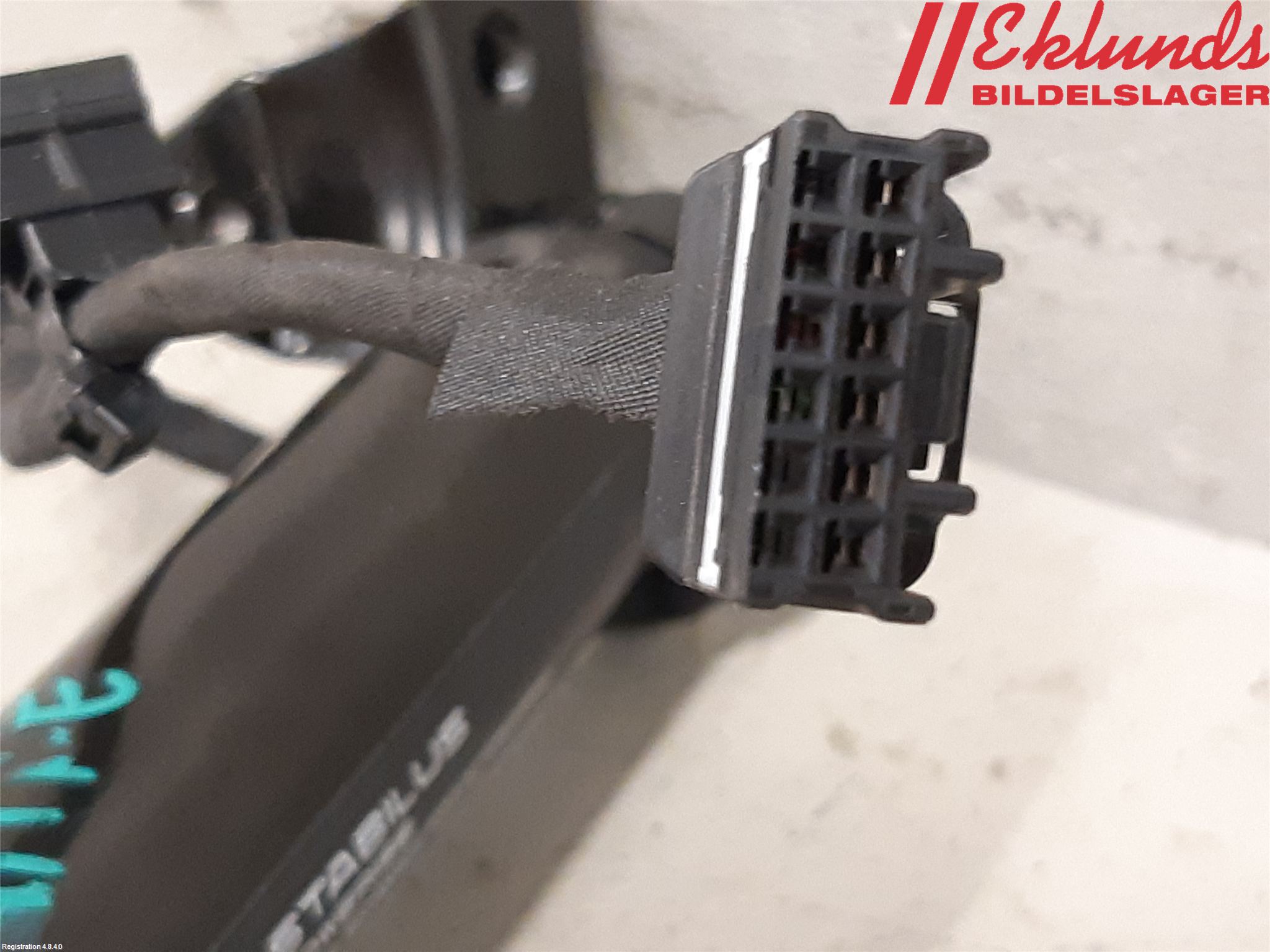 Tesla MODEL X 16- Gasfjäder Övrigt