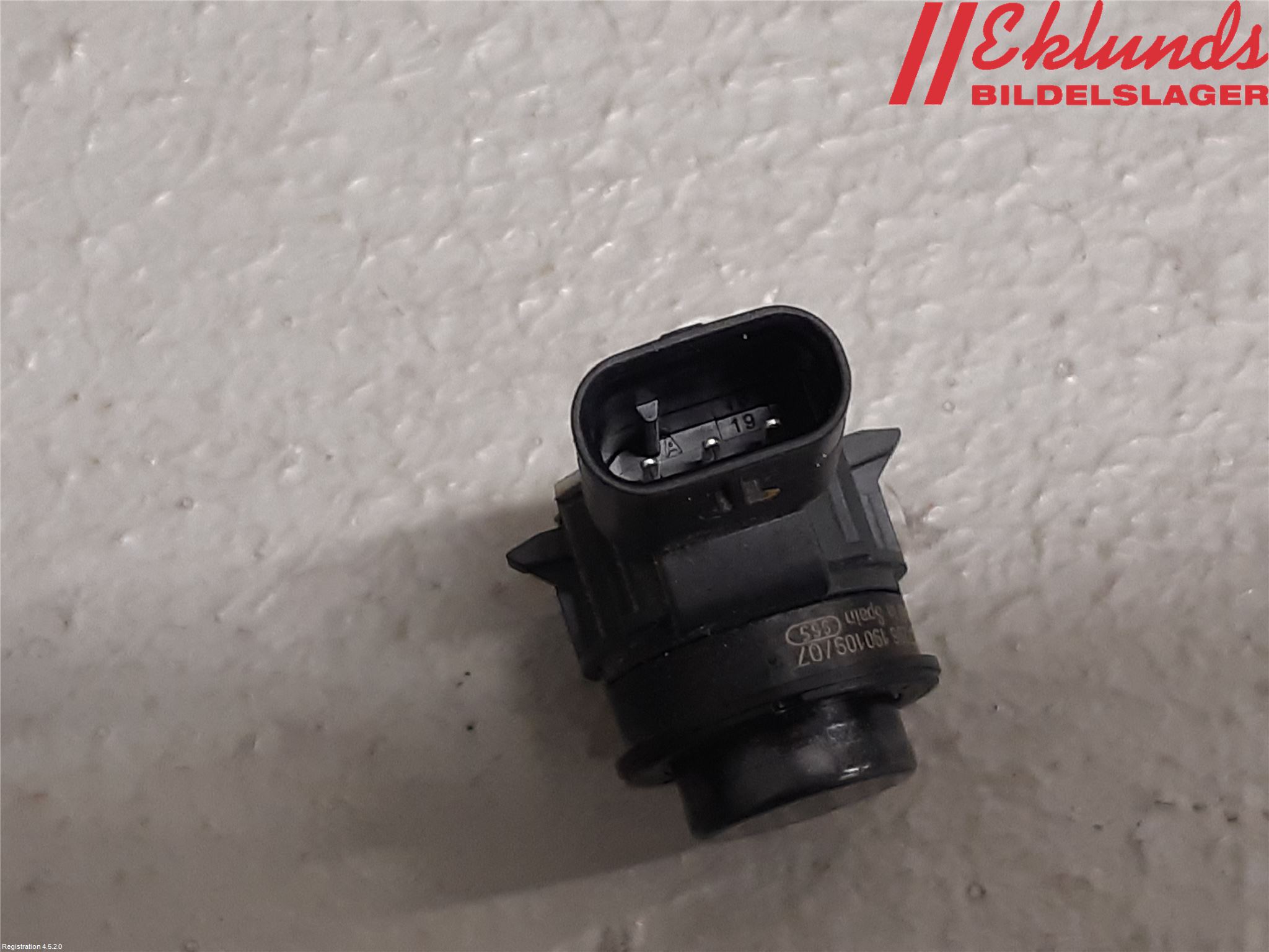 Fiat 500X 15- Parkeringshjälp Frontsensor