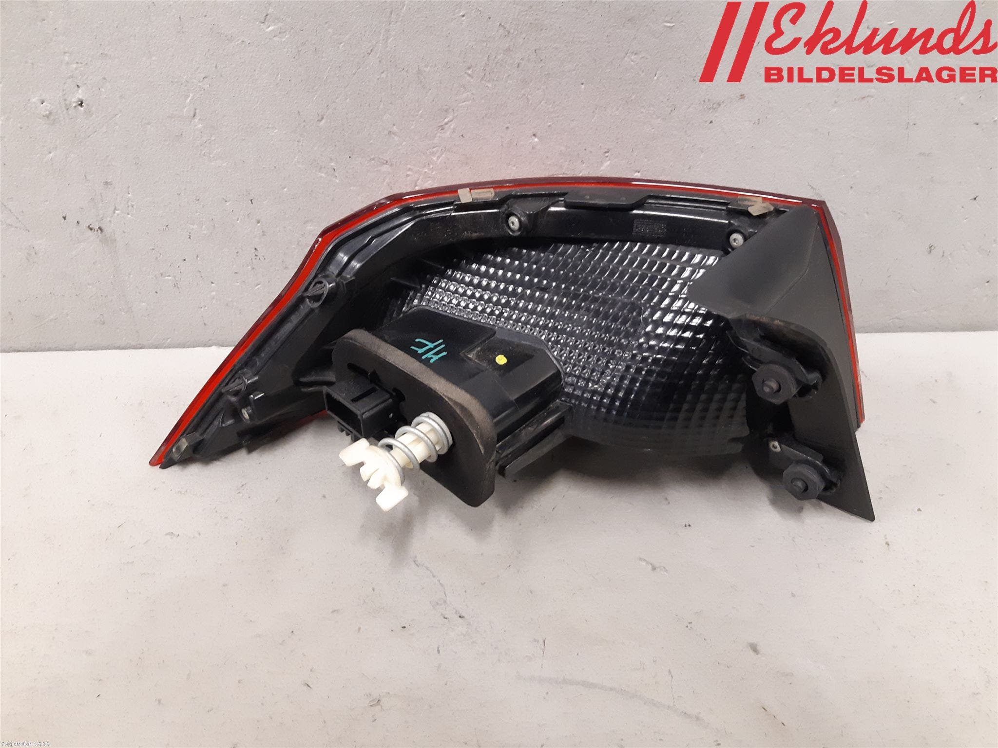 Volkswagen VW PASSAT 15-19 Bakljus Höger