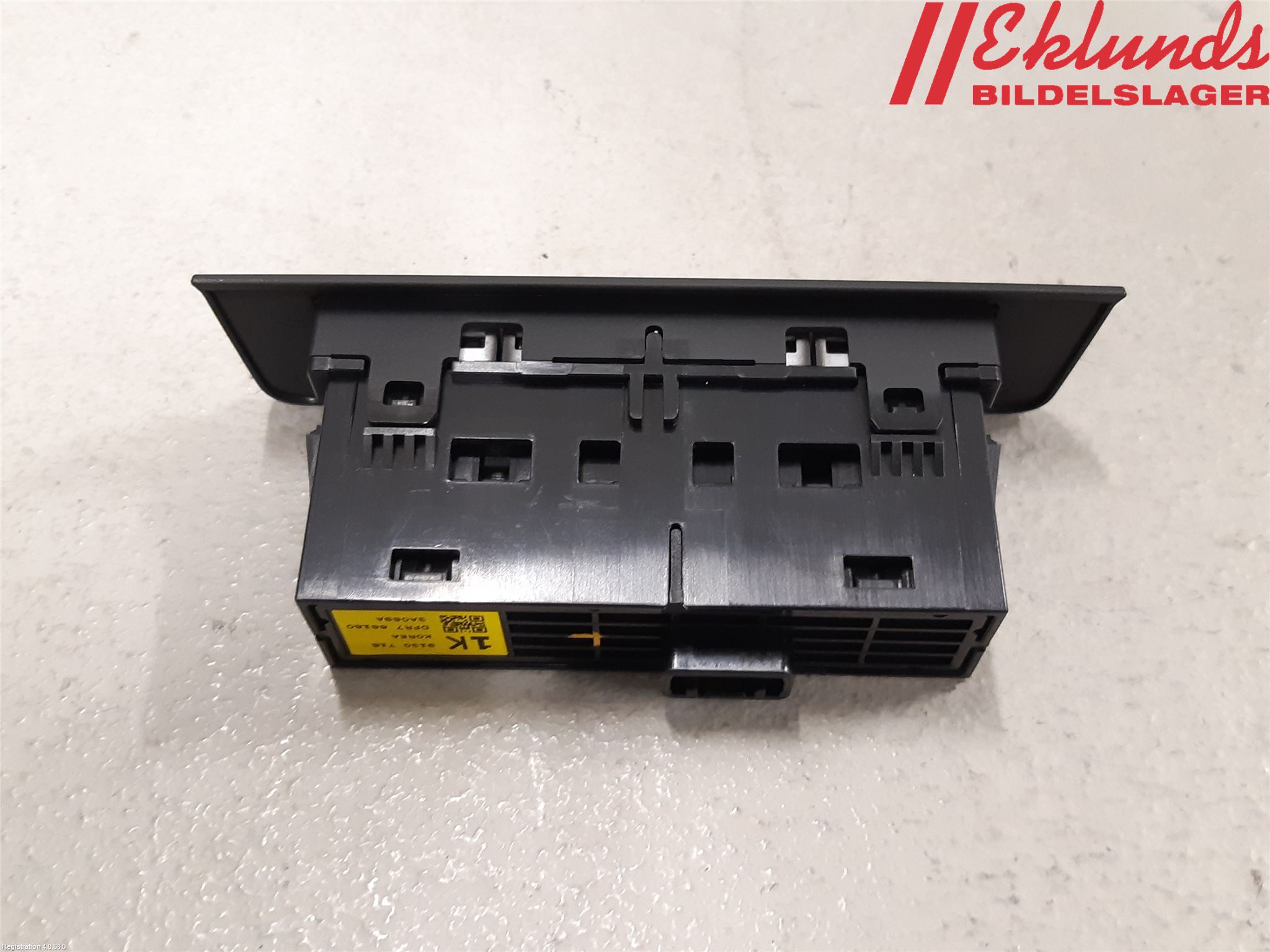 Mazda CX-30 20- Strömställare Multifunktion