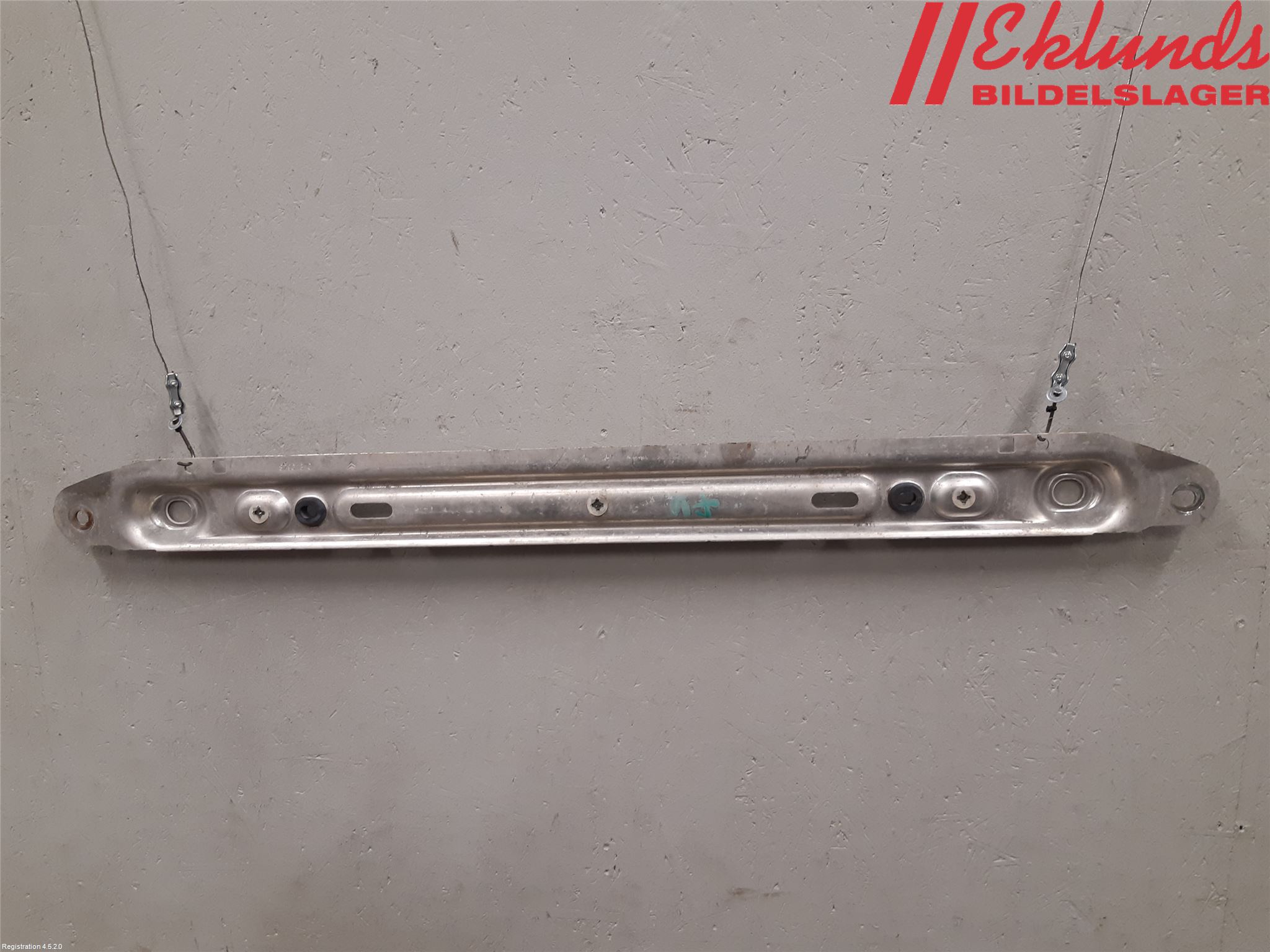 Peugeot RCZ Kylarfäste-Ram-Balk