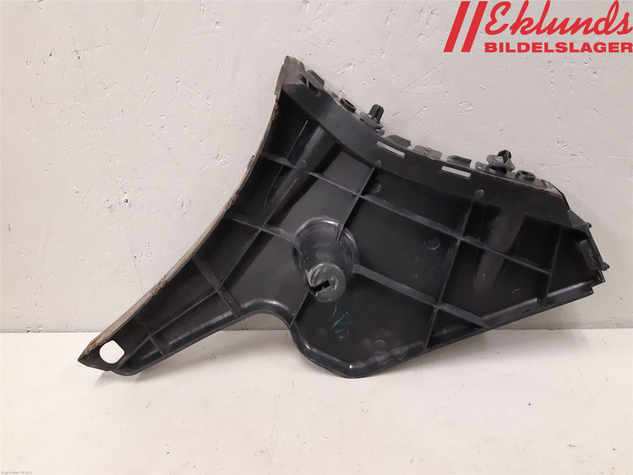 Volvo S60 11-13 Stötfångarfäste Bak Hö