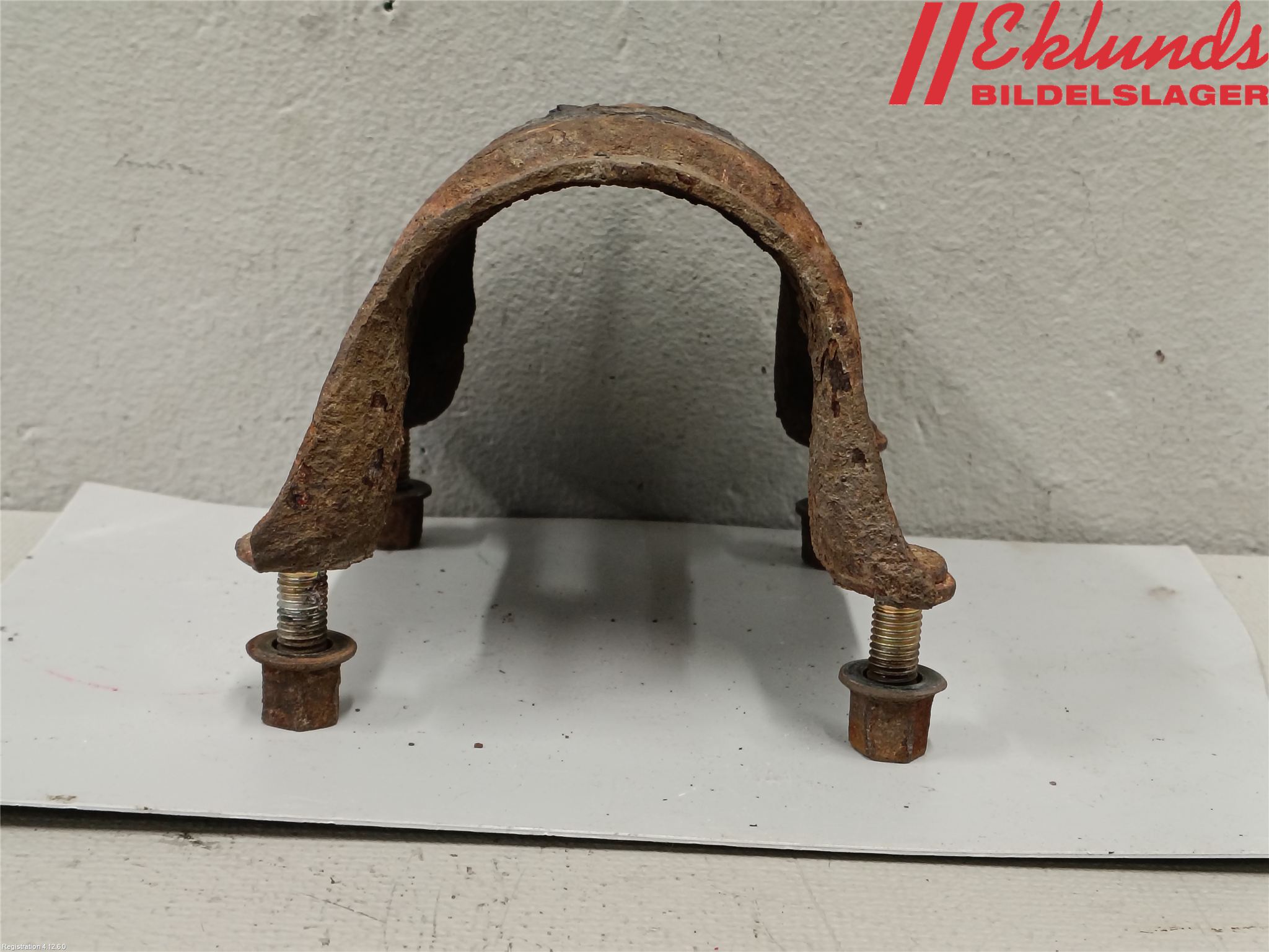 Volvo 940 91-98 Bakaxel Fäste