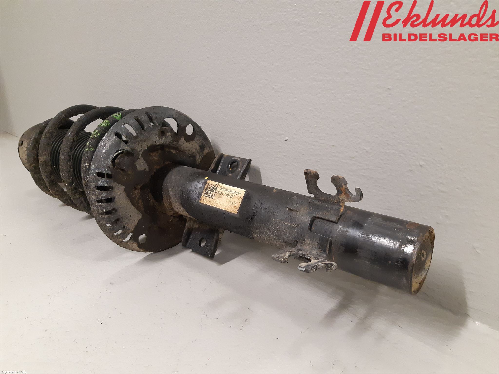 Skoda RAPID Fjäderben Fram Höger