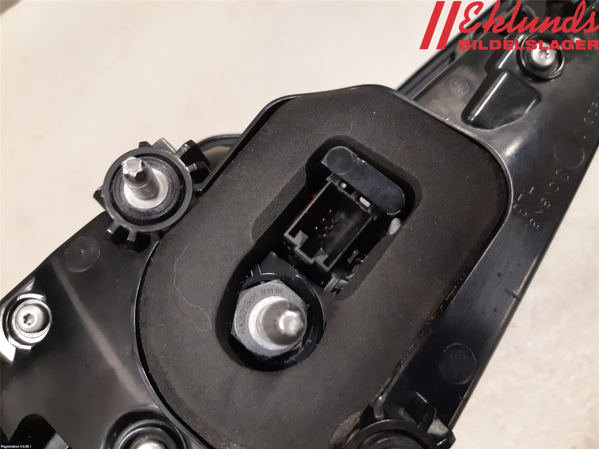 Audi A4/S4 B9 16-19 Bakljus Lucka Vä