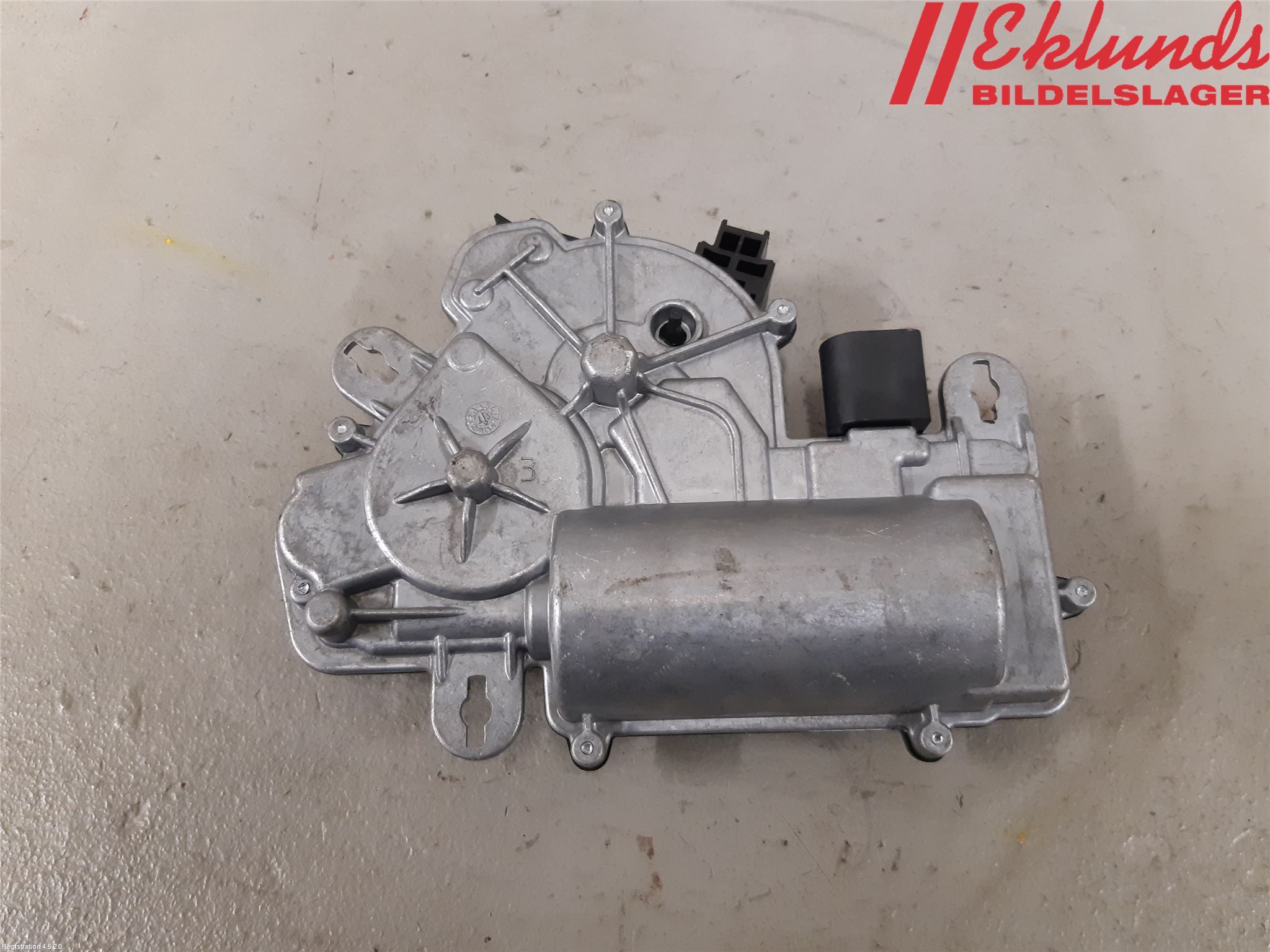 Volkswagen VW PASSAT 15-19 Centrallåsmot Baklucka