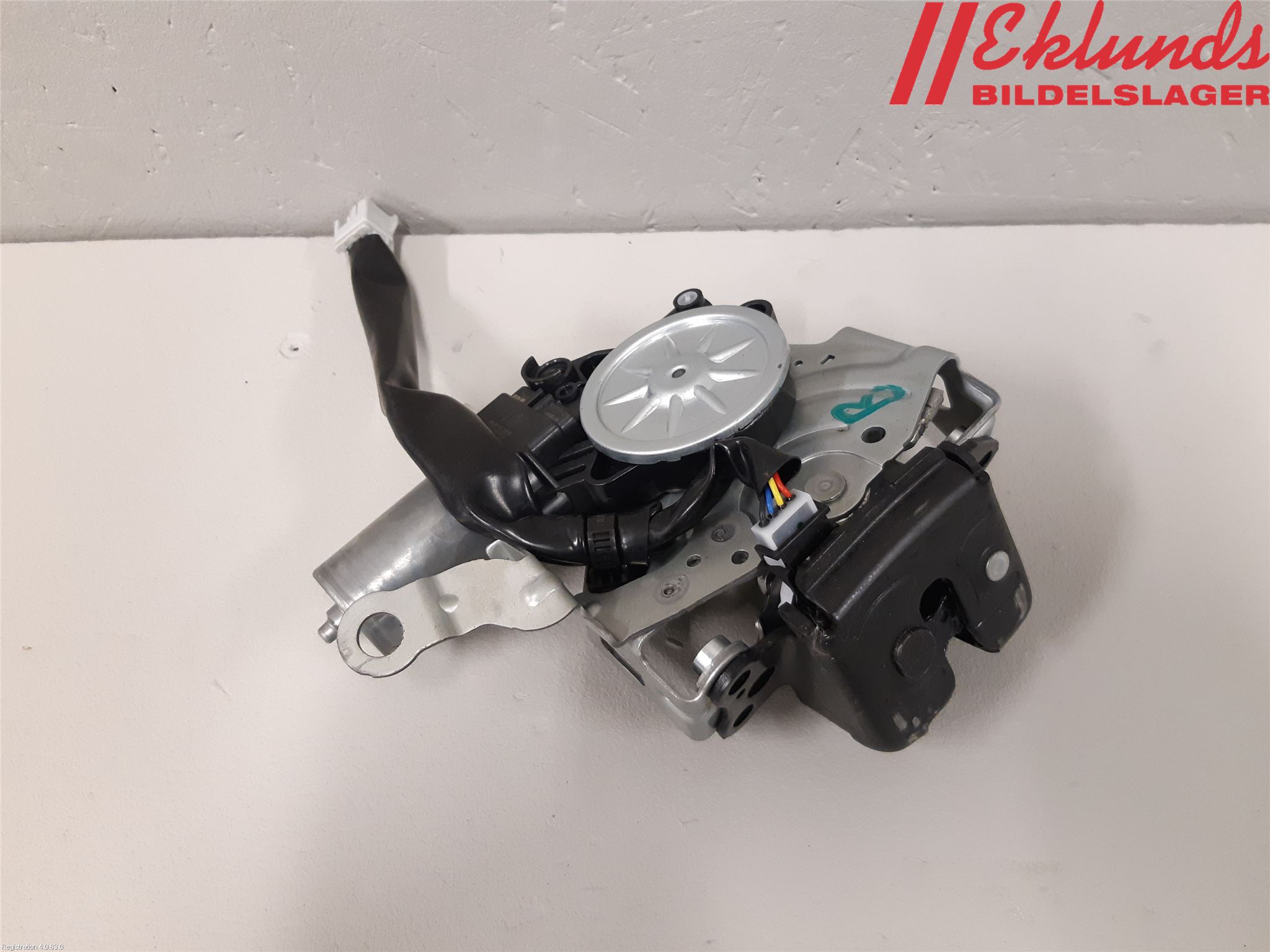 Toyota COROLLA 19- Låskista Baklucka