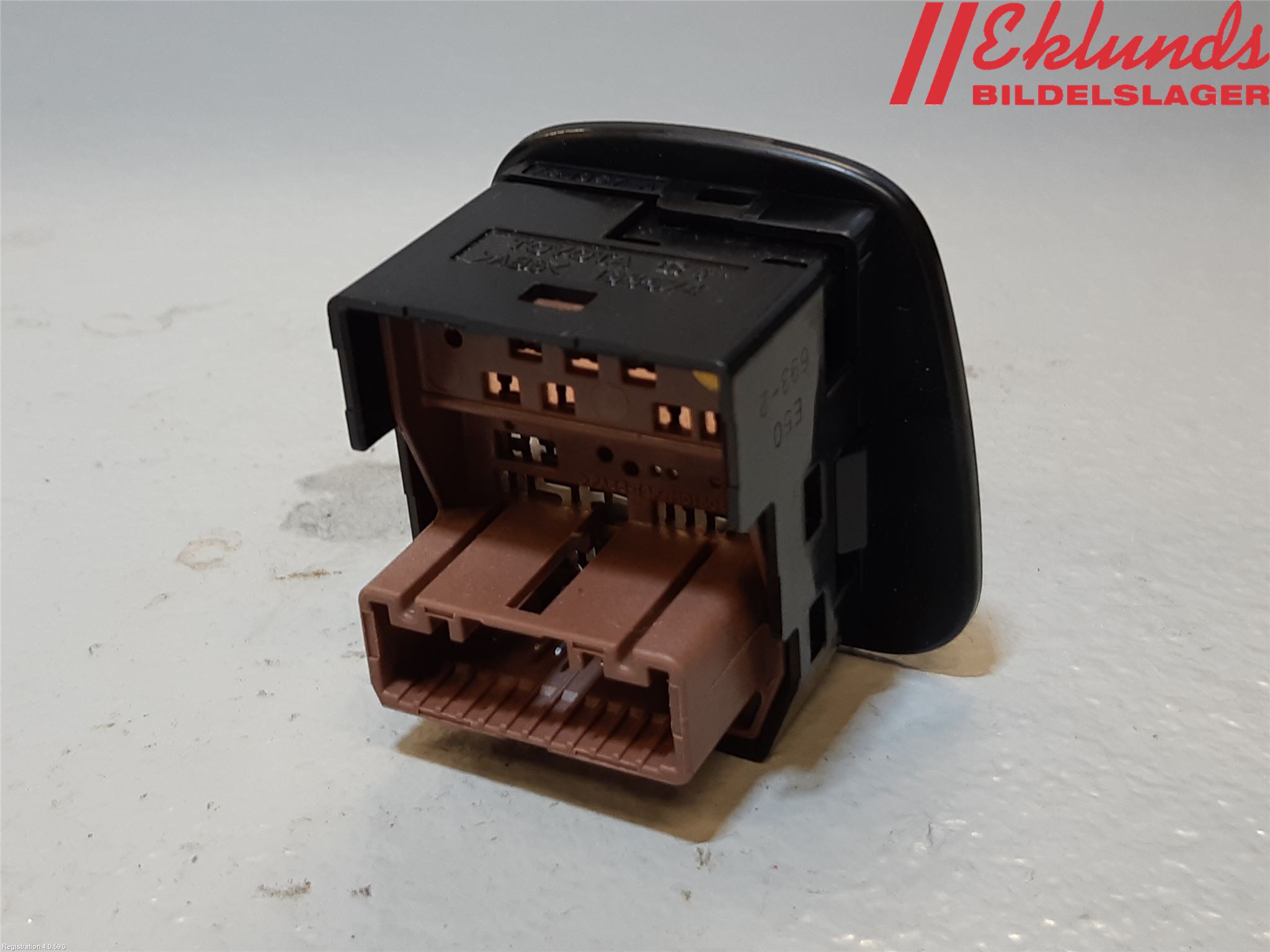 Peugeot 108 15-22 Strömställare Spegel