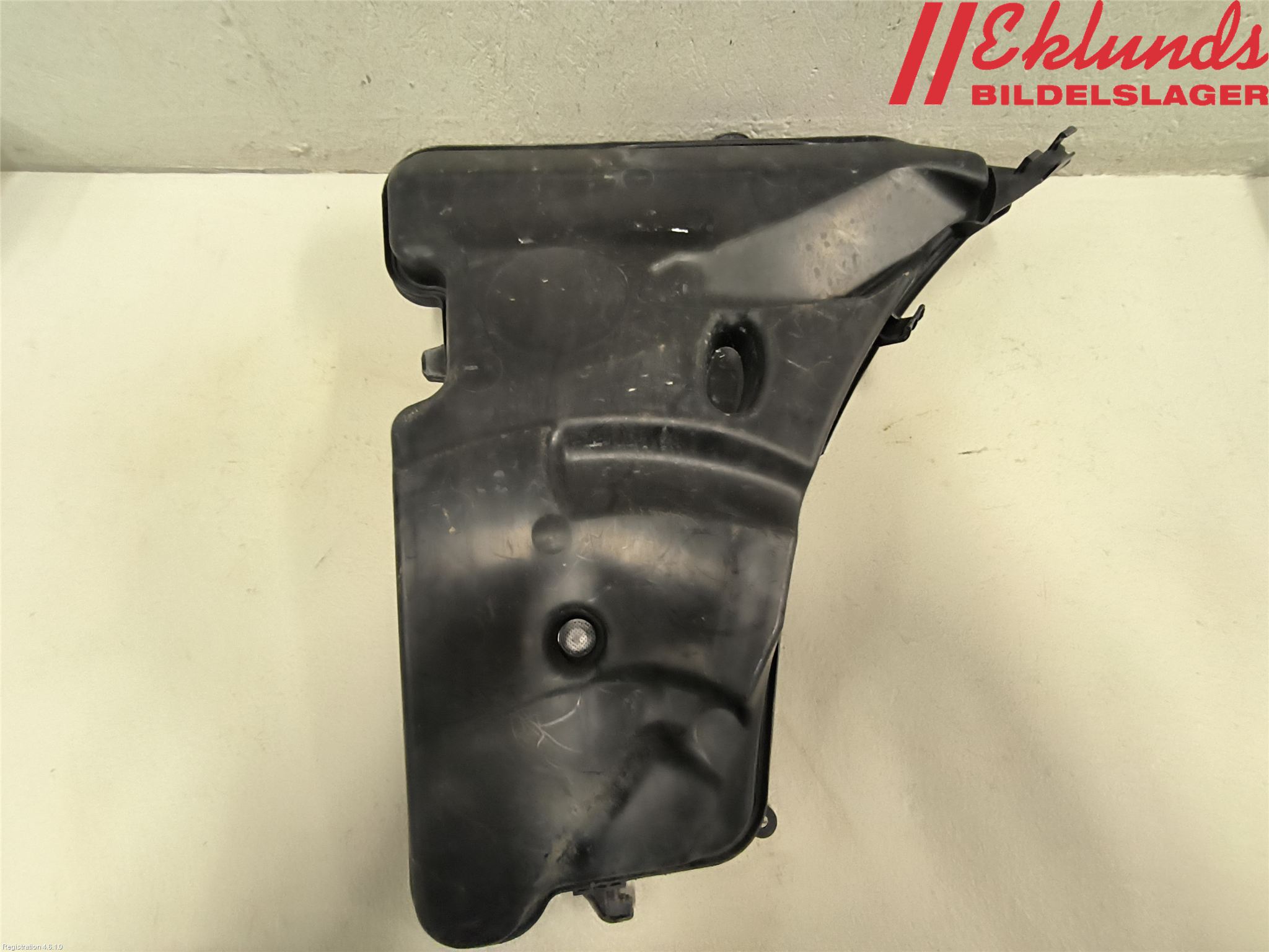 BMW 5 G30/G31/F90 17-23 Spolartank Vindruta