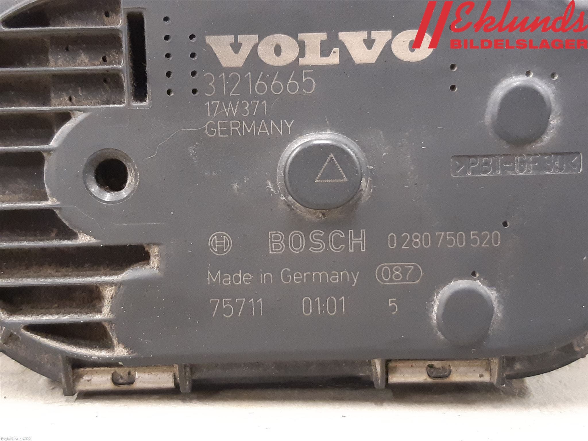 Volvo V60 CROSS COUNTRY 16-18 Injspjällhus