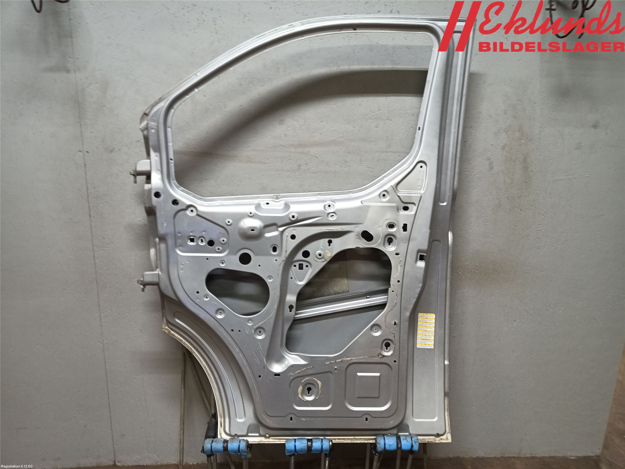 Ford TRANSIT/TOURNEO CUSTOM 13-24 Dörr Fram Vänster