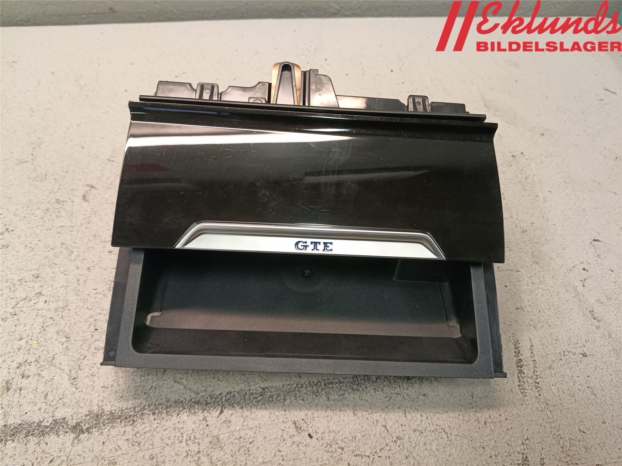 Volkswagen VW PASSAT 15-19 Instrumentbräda Förvaringsfack