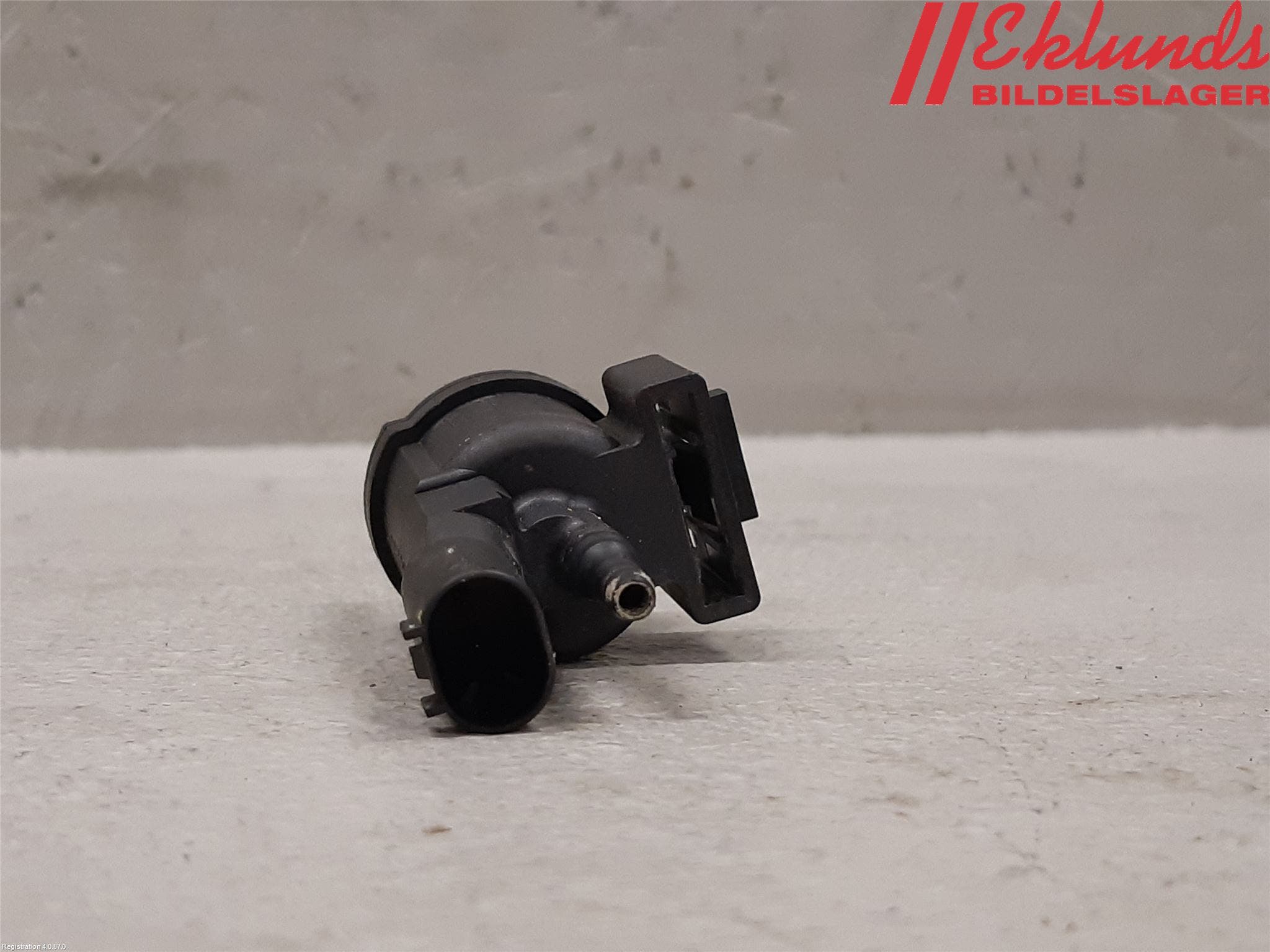 Mercedes-Benz MB E-KLASS (W212) 09-16 Vakuumventil