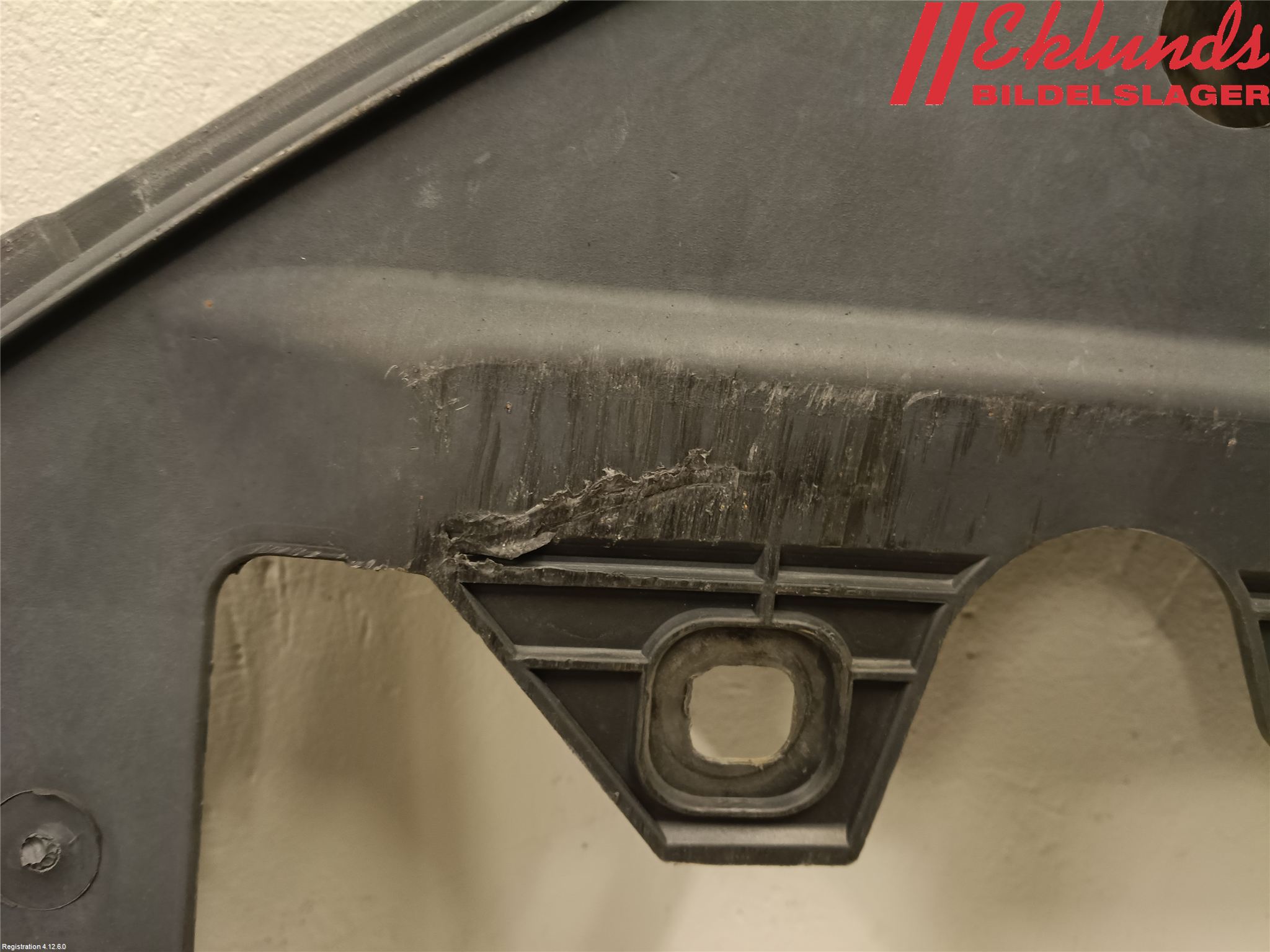 Volvo V70 08-13 Hasplåt Plåt-Plast