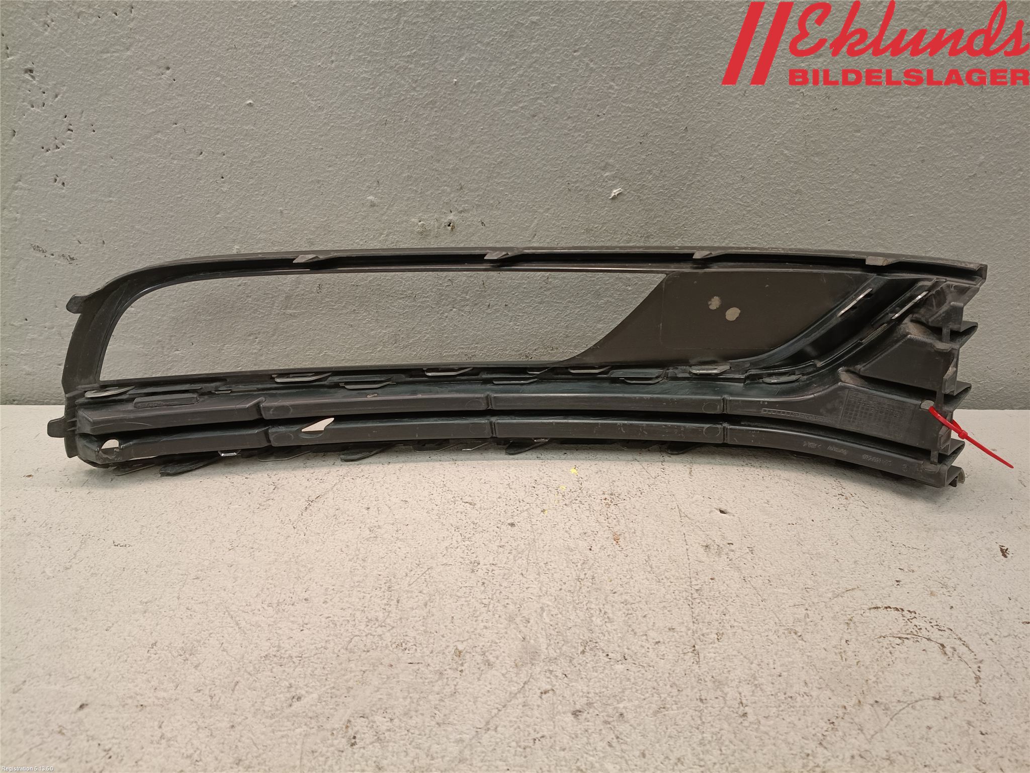 Volkswagen VW PASSAT 11-14 Dimljussarg Fram