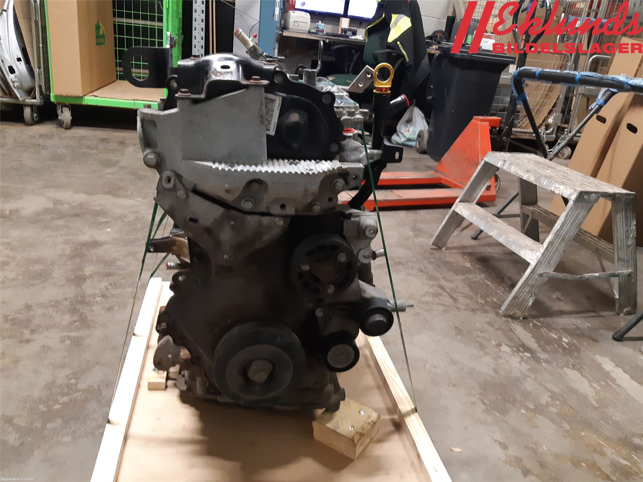 Nissan NV400 12-24 Motor Diesel