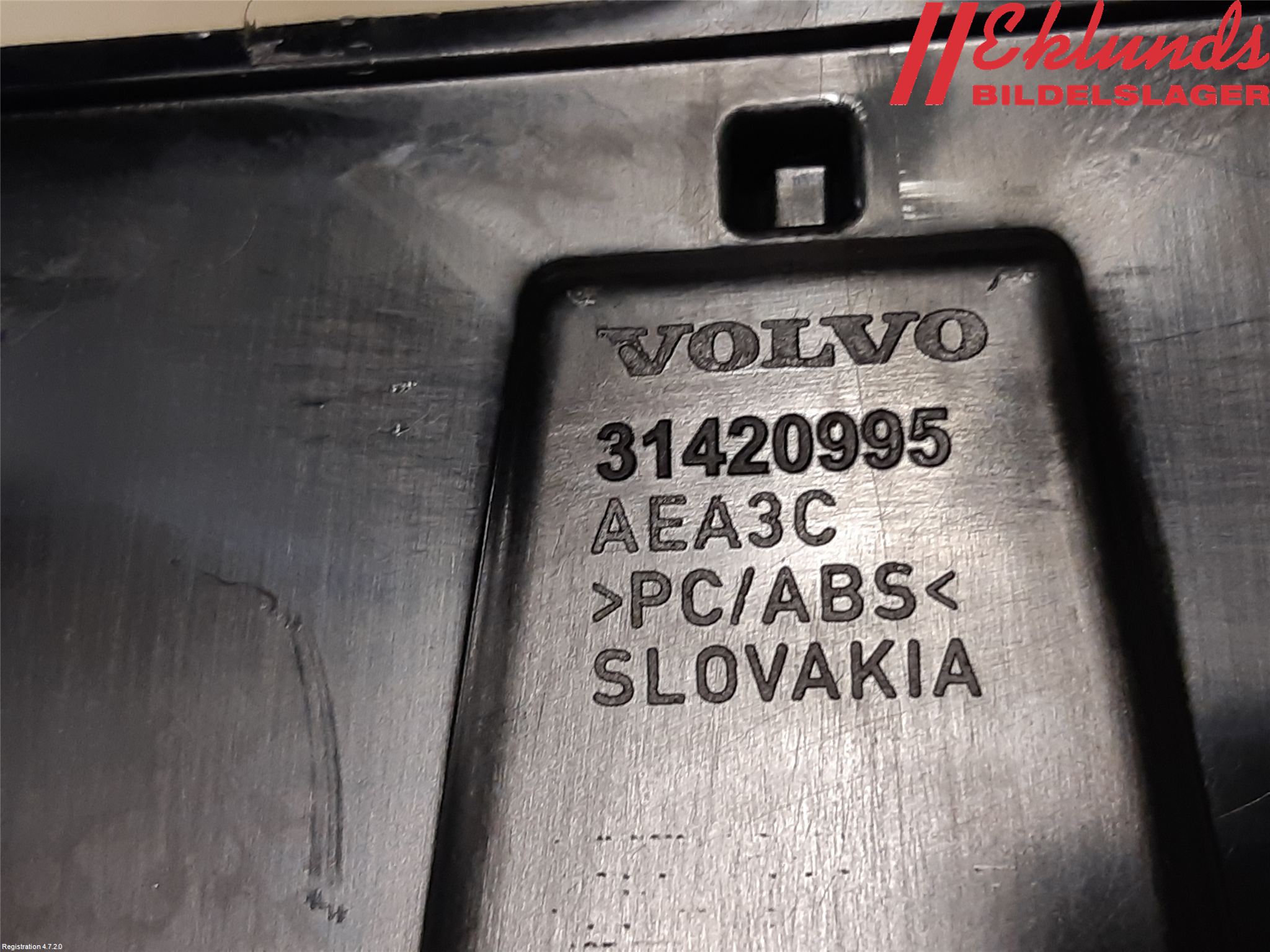 Volvo XC90/RECHARGE 16- Inredning Armstöd