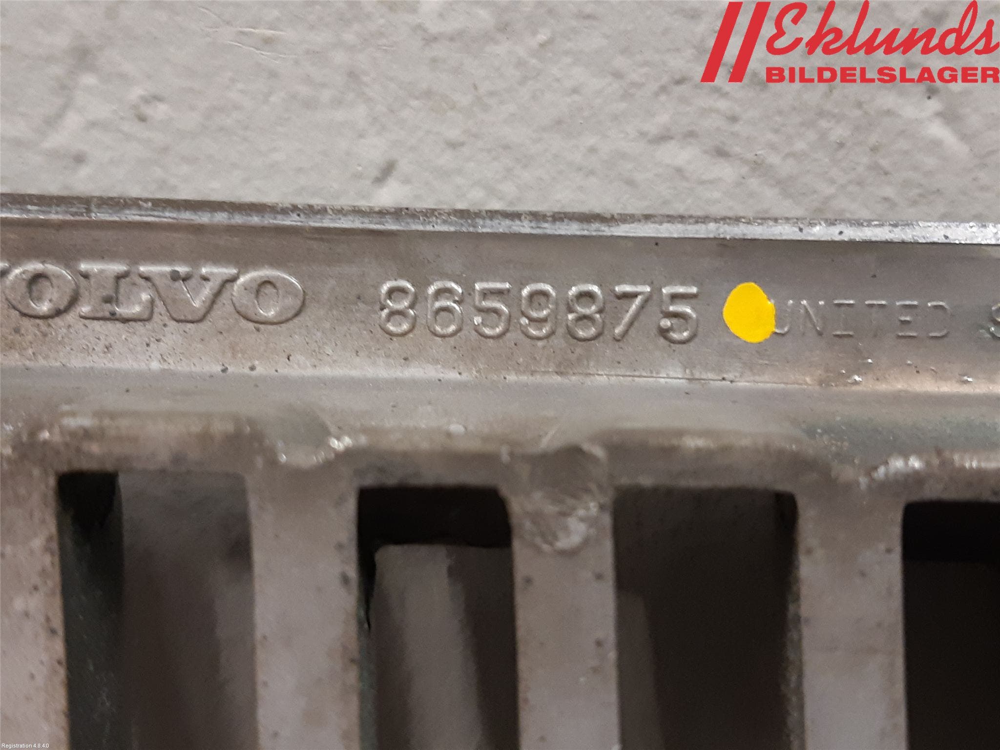 Volvo V70 00-04 Grill Komp