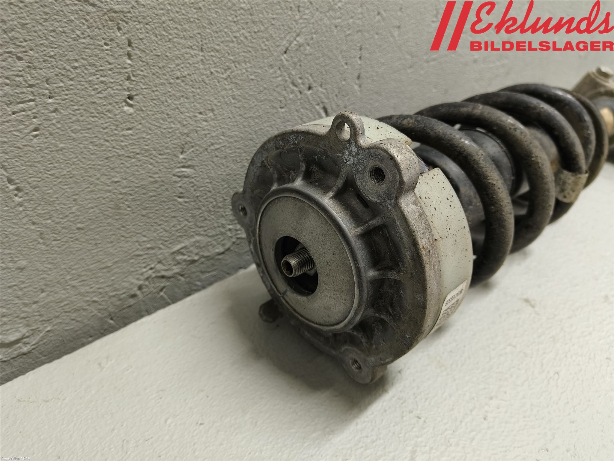 Audi A6 F2/C8 19- Fjäderben Fram Vänster