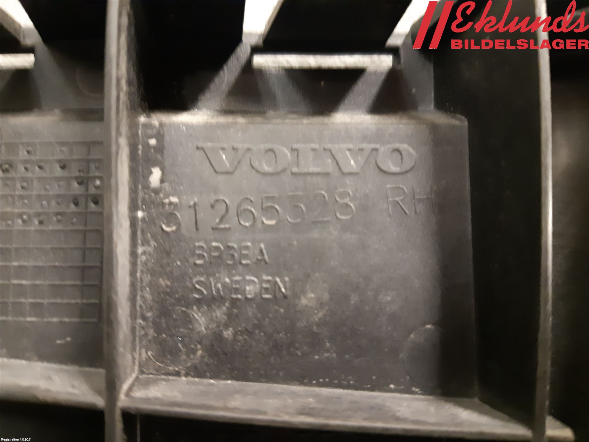 Volvo V70 08-13 Stötfångarfäste Bak Hö