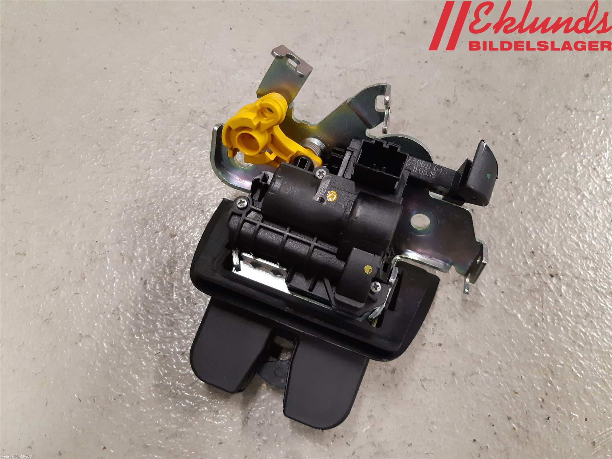 Audi A4/S4 B9 16-19 Låskista Baklucka