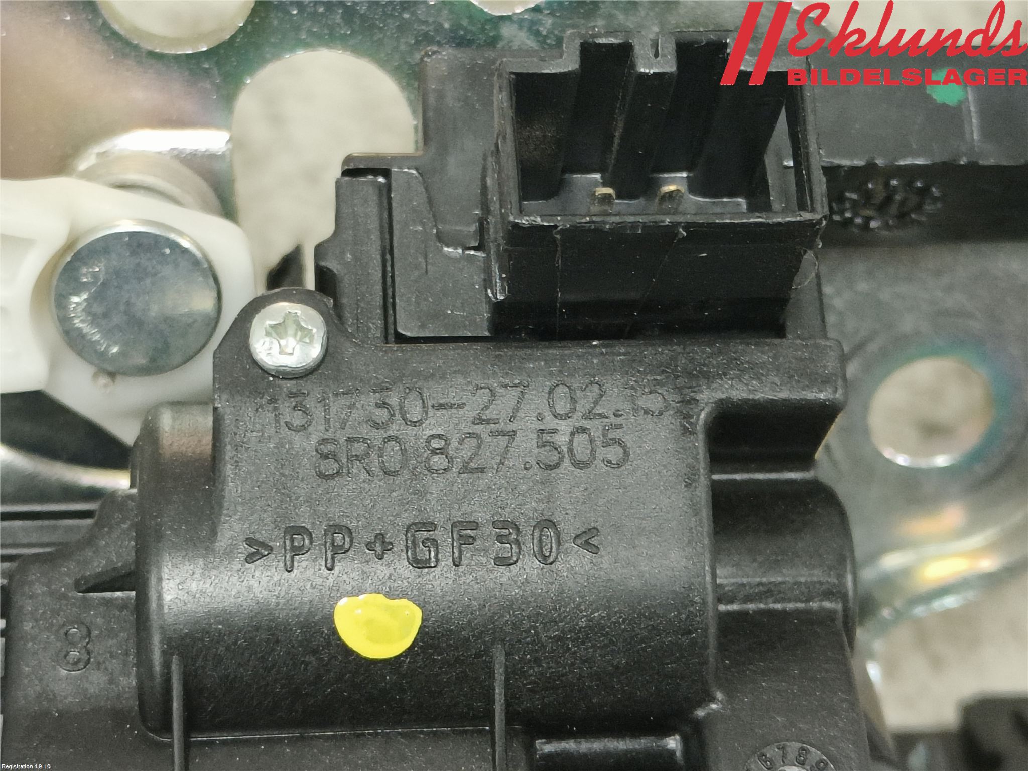 Audi Q3 8U 12-18 Låskista Baklucka