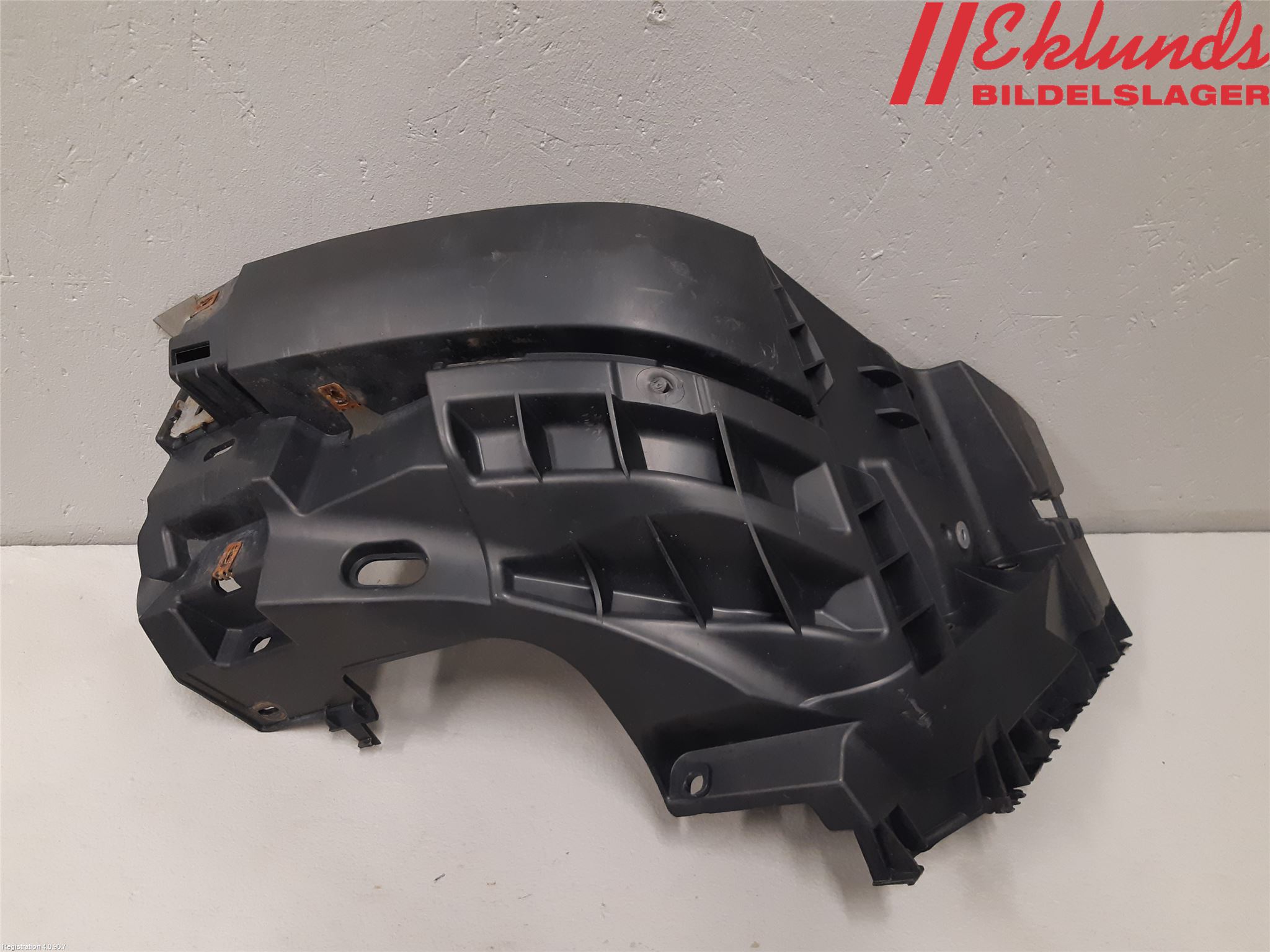 Renault TRAFIC   02-14 Stötfångarfäste Fram Hö