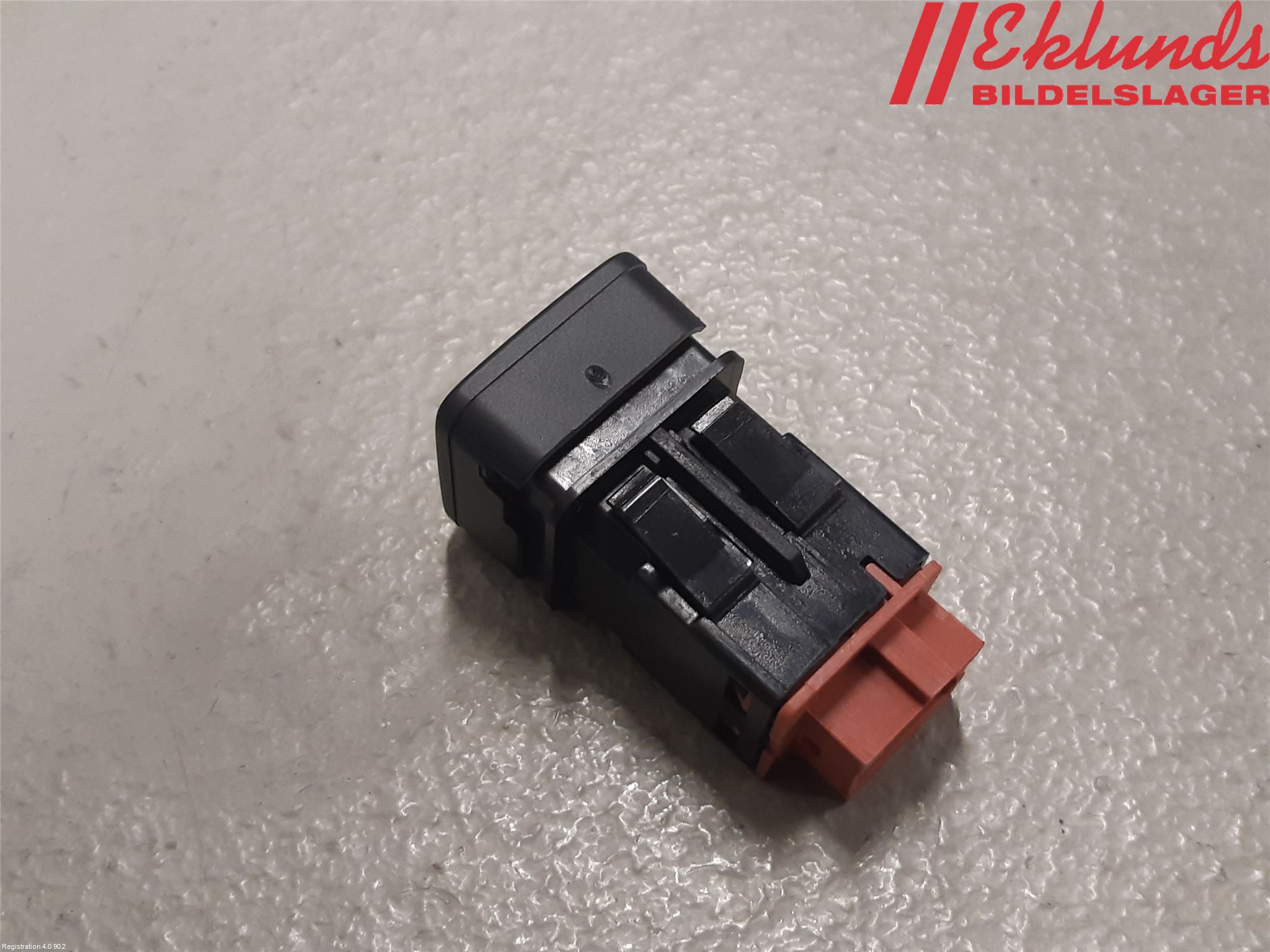 Citroen C5 AIRCROSS 19- Strömställare Baklucka