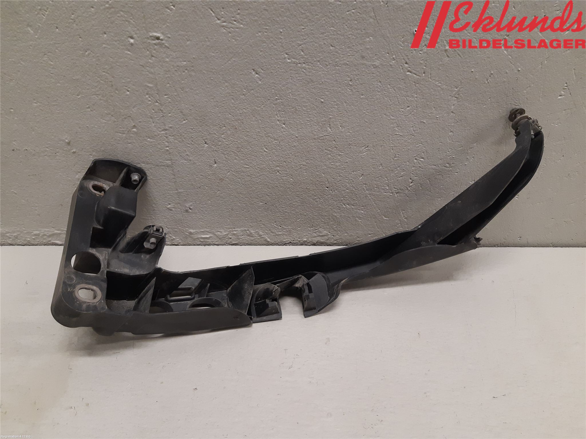 Audi A3/S3 05-13 Strålkast Fästsarg