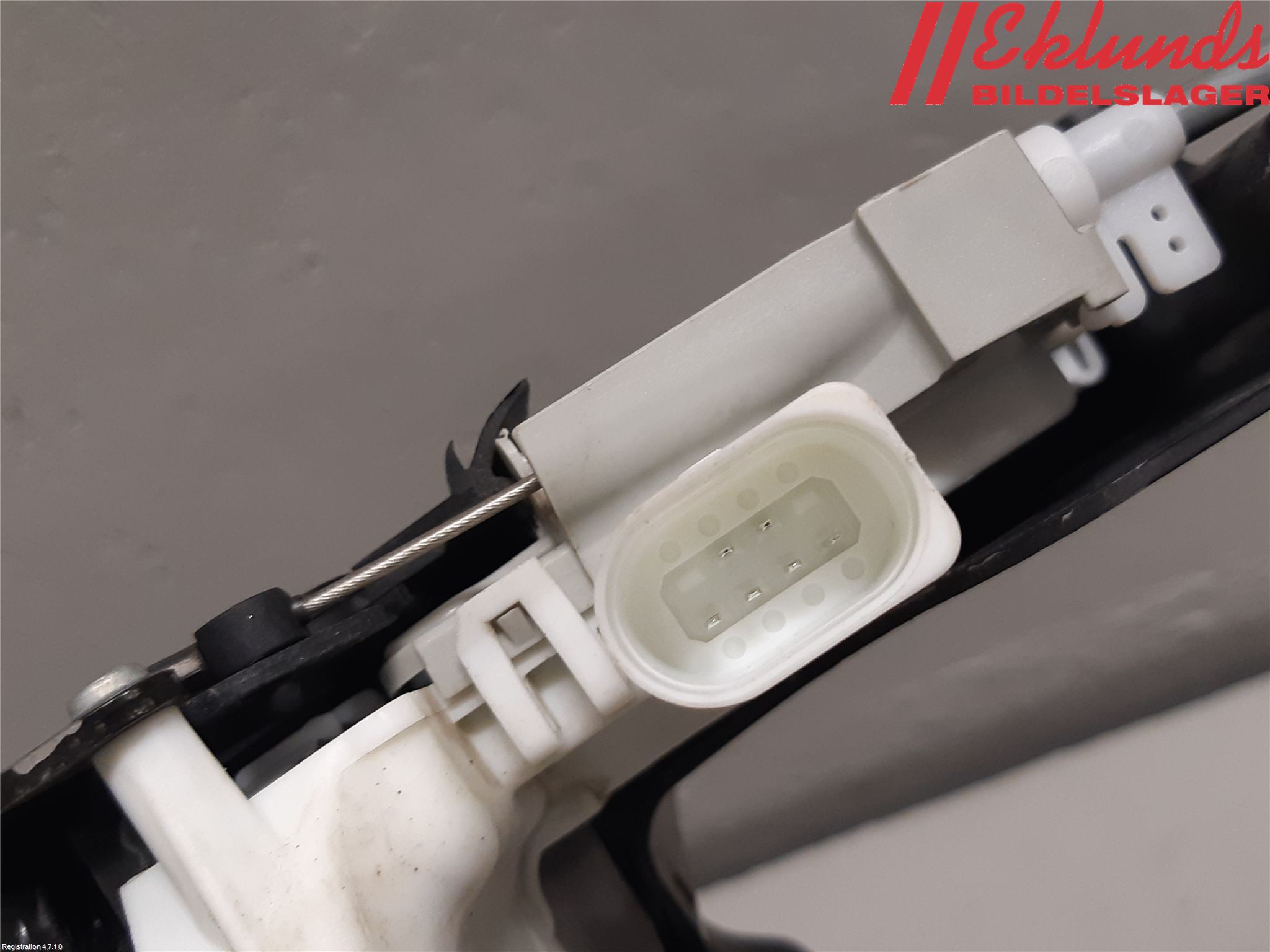 Audi A4/S4 B9 16-19 Låskista-Dörrlås