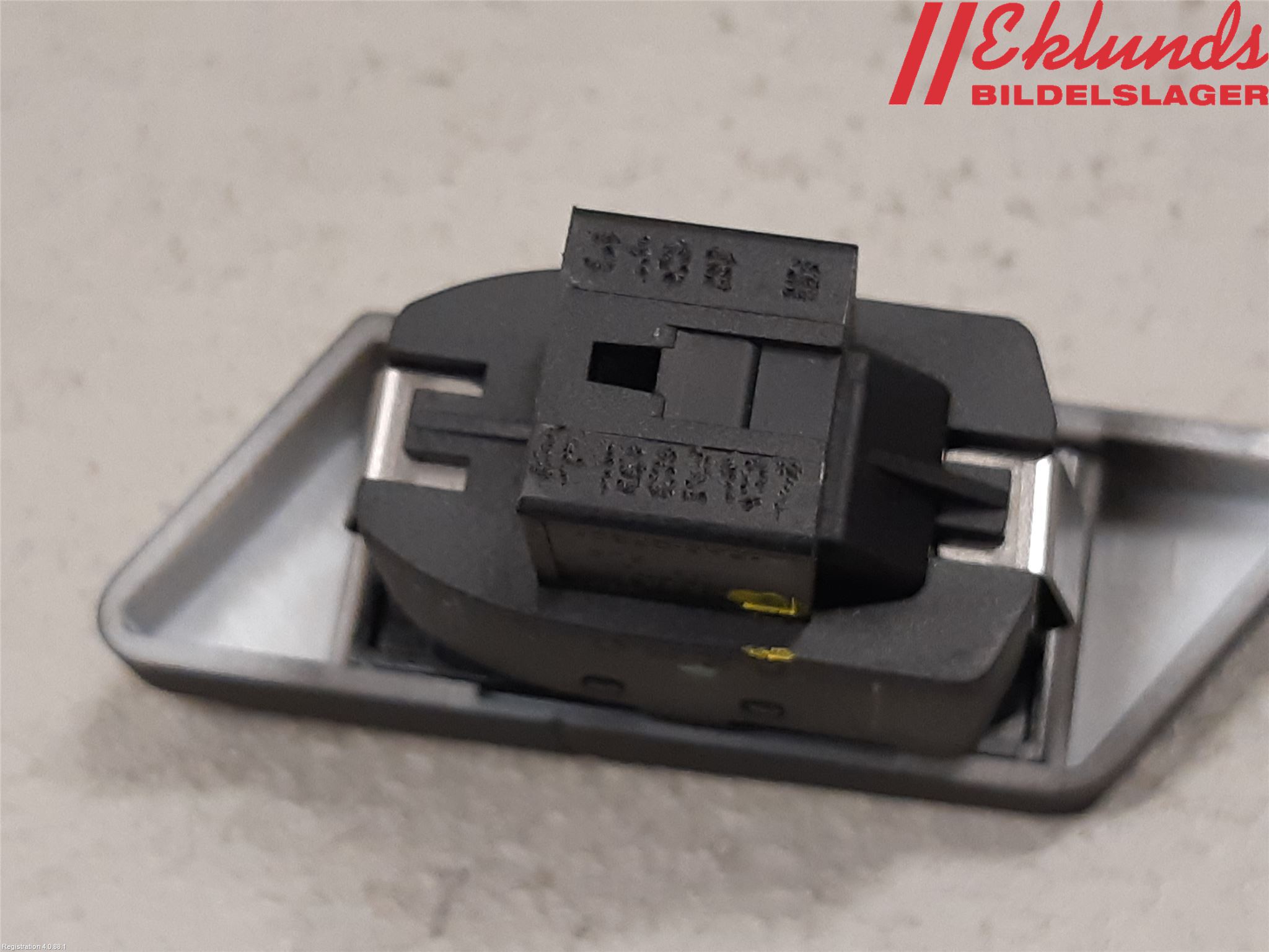 Audi A6/S6     05-11 Strömställare Centrallås