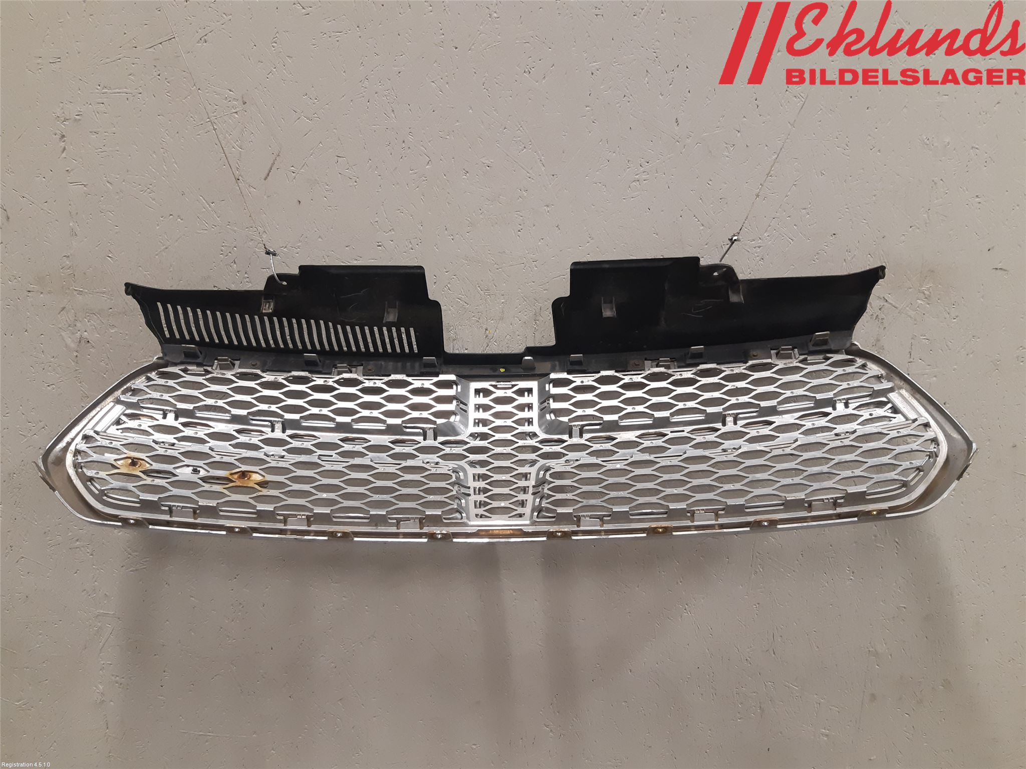 Dodge DURANGO Grill Komp