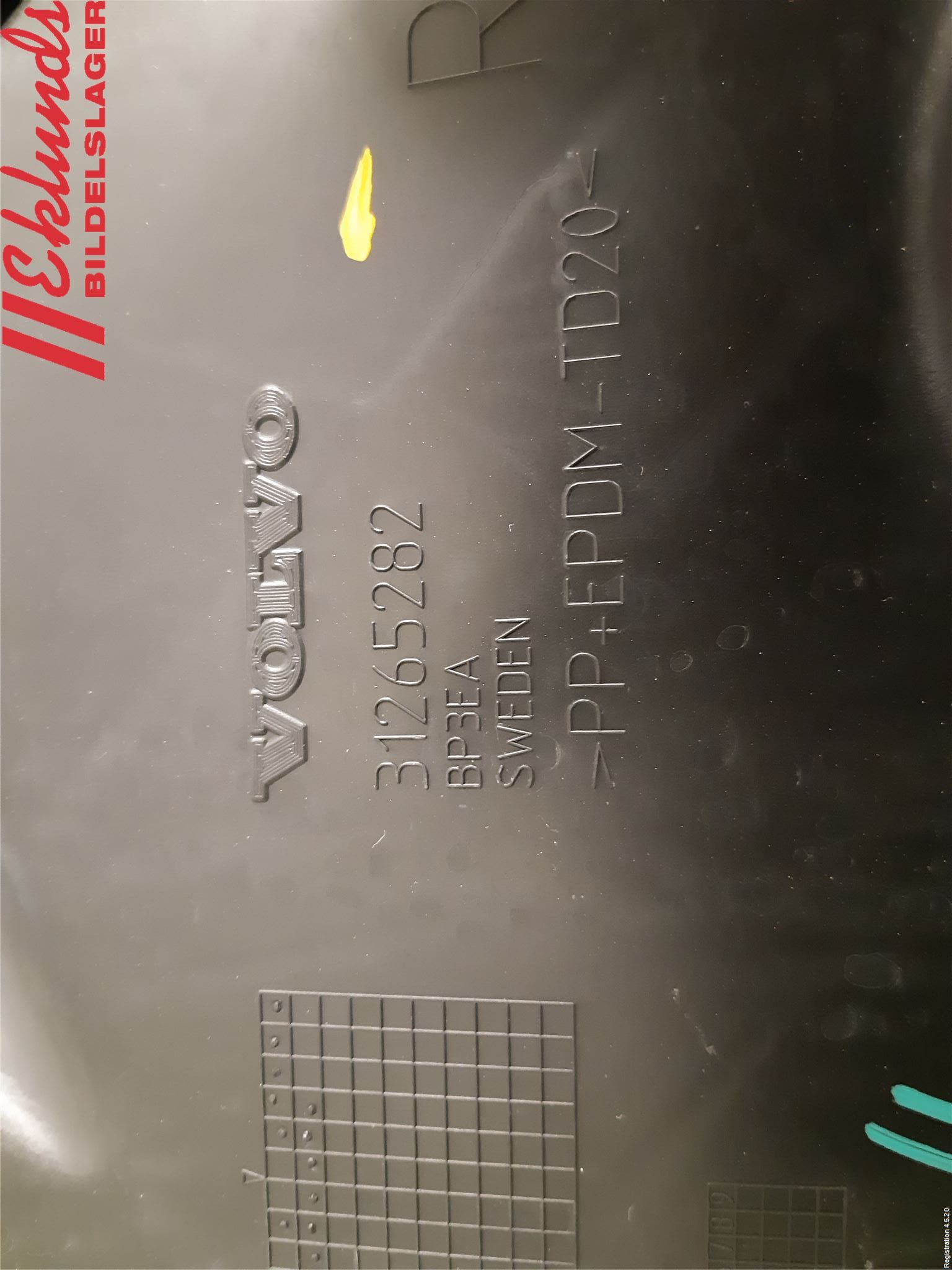 Volvo V60 11-13 Stötfångarfäste Bak Hö