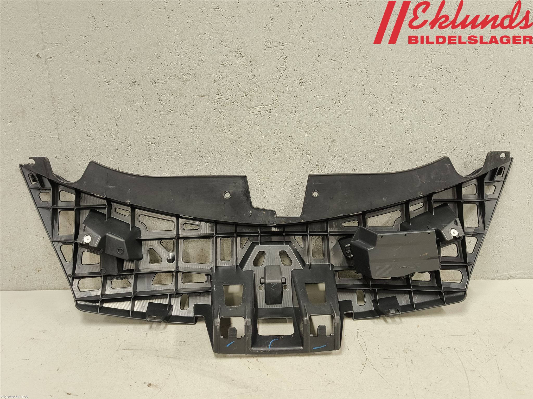 Renault CLIO III  09-12 Stötfångardel Fram Mitt