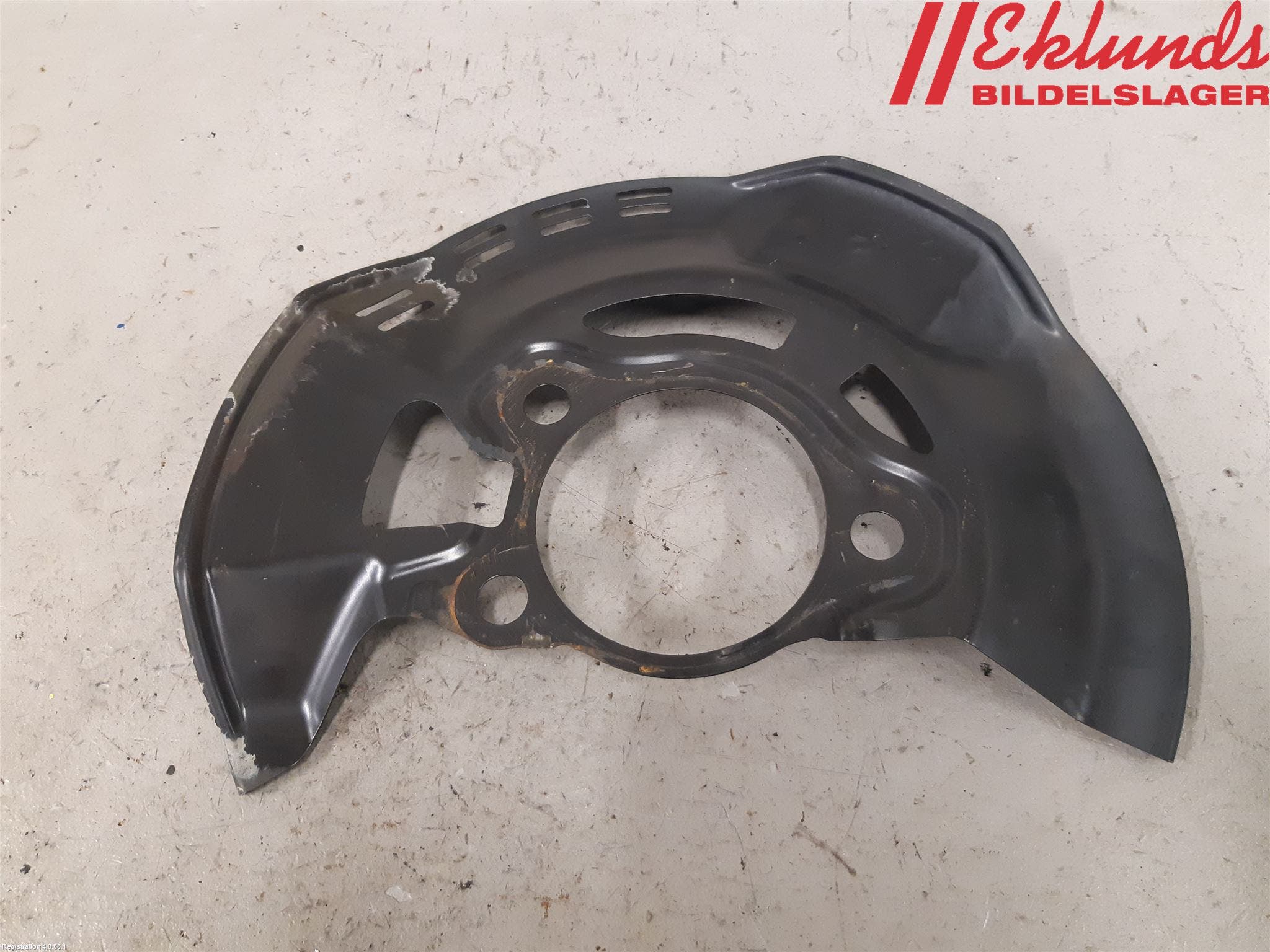 Toyota YARIS XP21 20- Bromssköld Fram