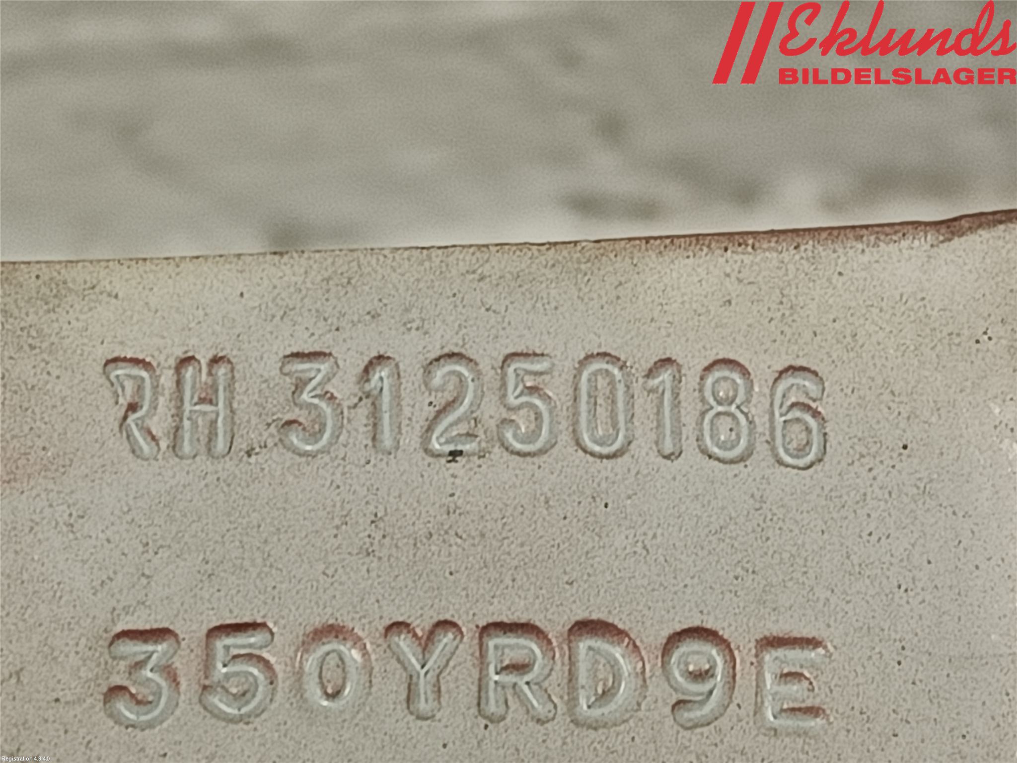 Volvo S80 07-13 Huvgångjärn