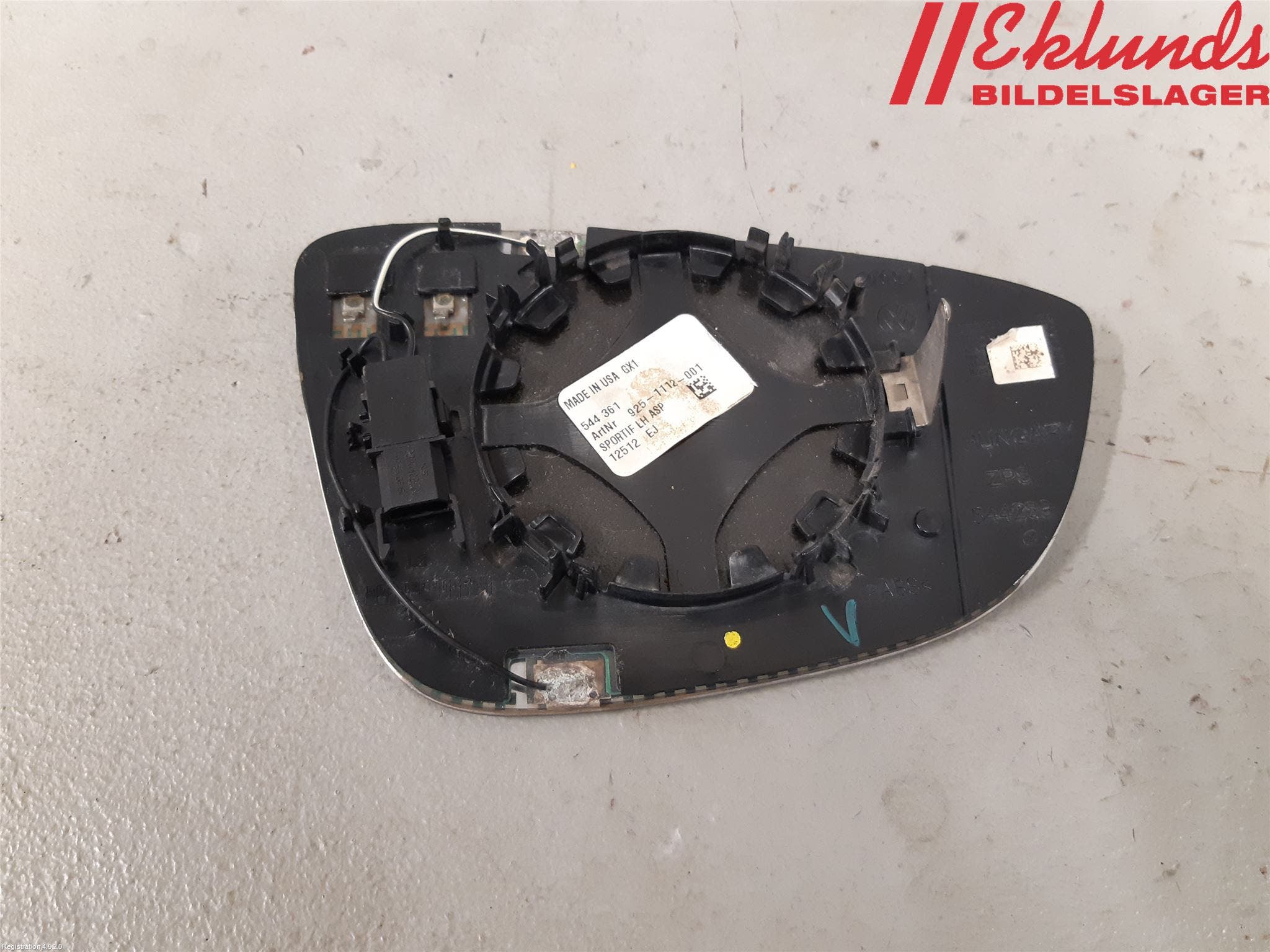 Volkswagen VW PASSAT 11-14 Spegelglas Vä