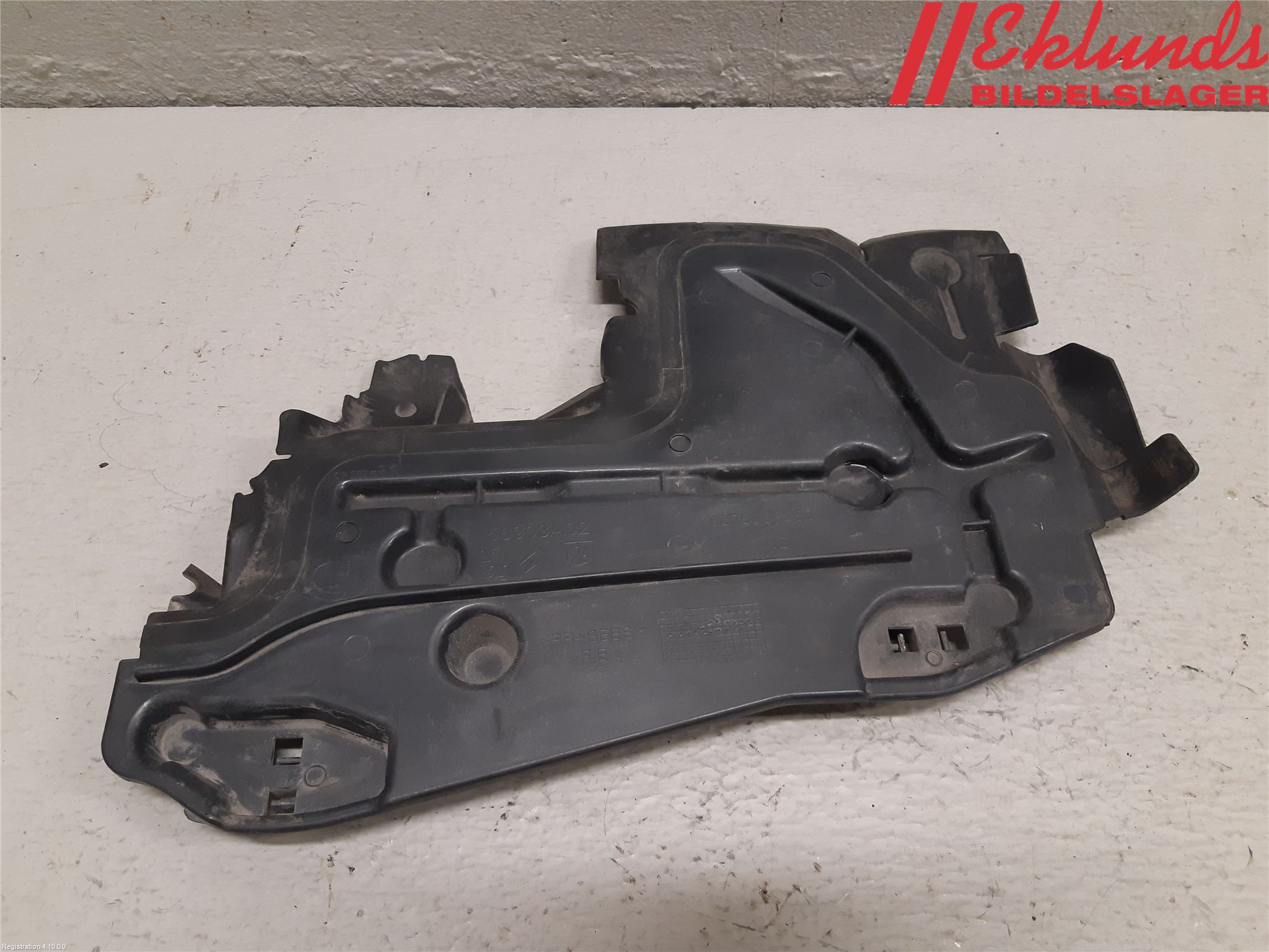 Peugeot 208 12-15 Deflektor Plåt-Plast Kylning