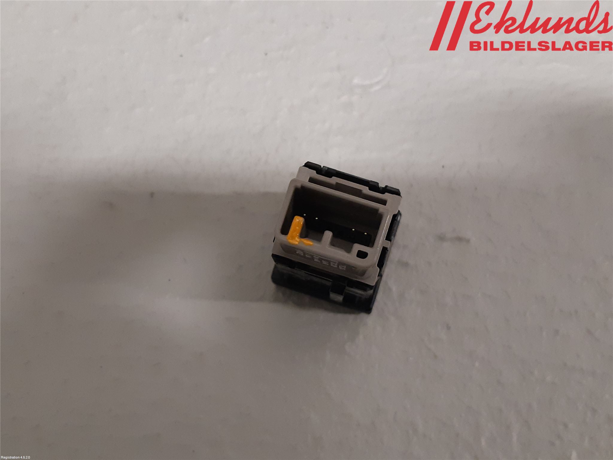 Toyota RAV4 19- Strömställare Övrigt