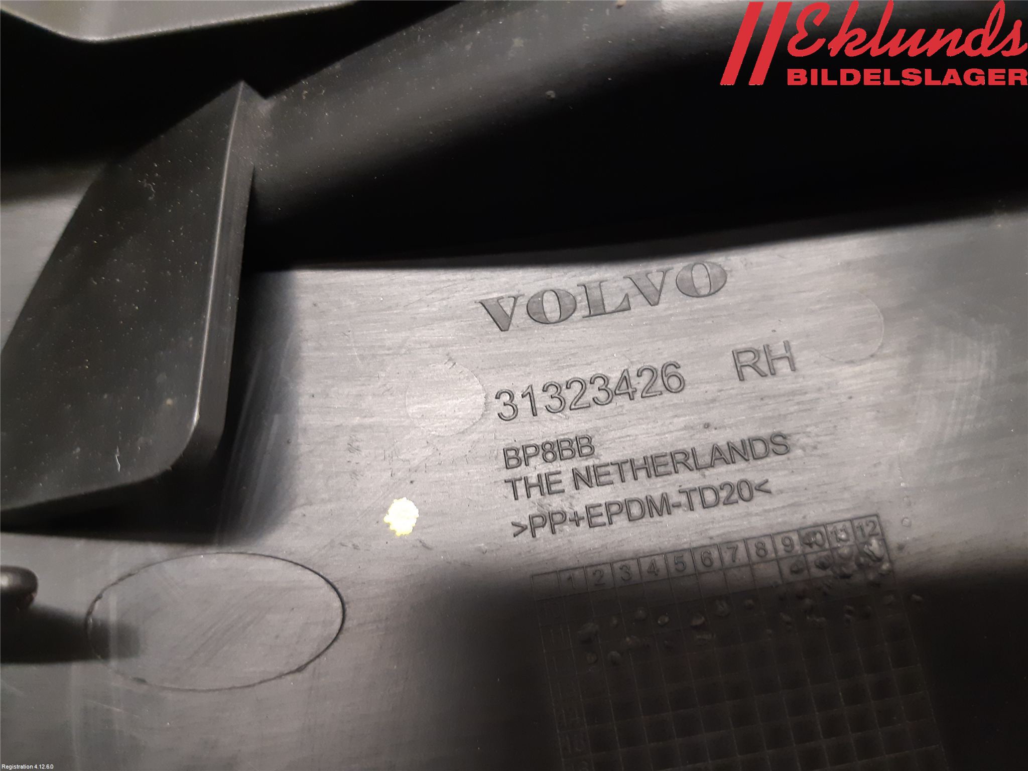 Volvo S60 11-13 Stötfångarfäste Fram Hö