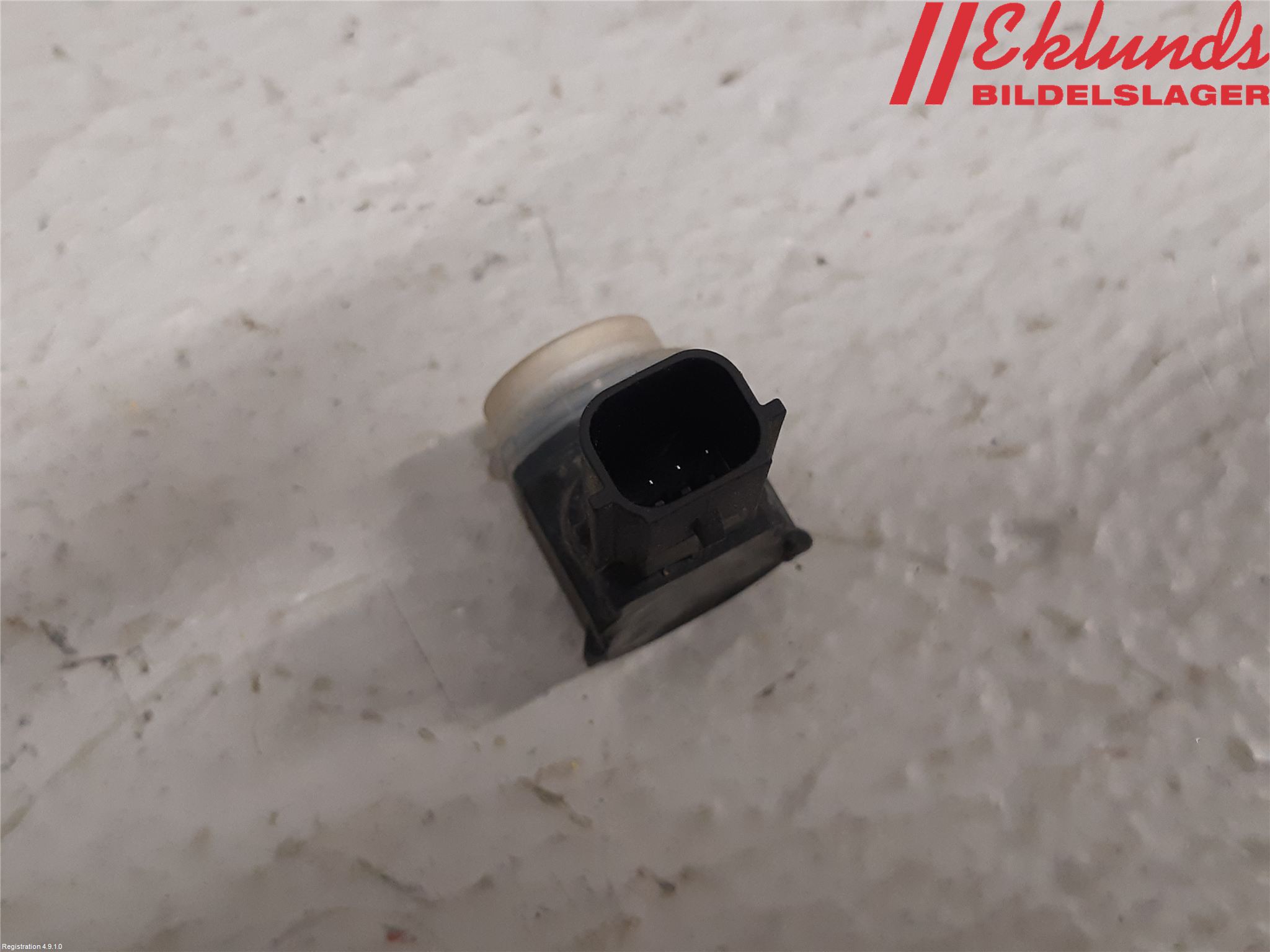 Ford KUGA 17-19 Parkeringshjälp Frontsensor