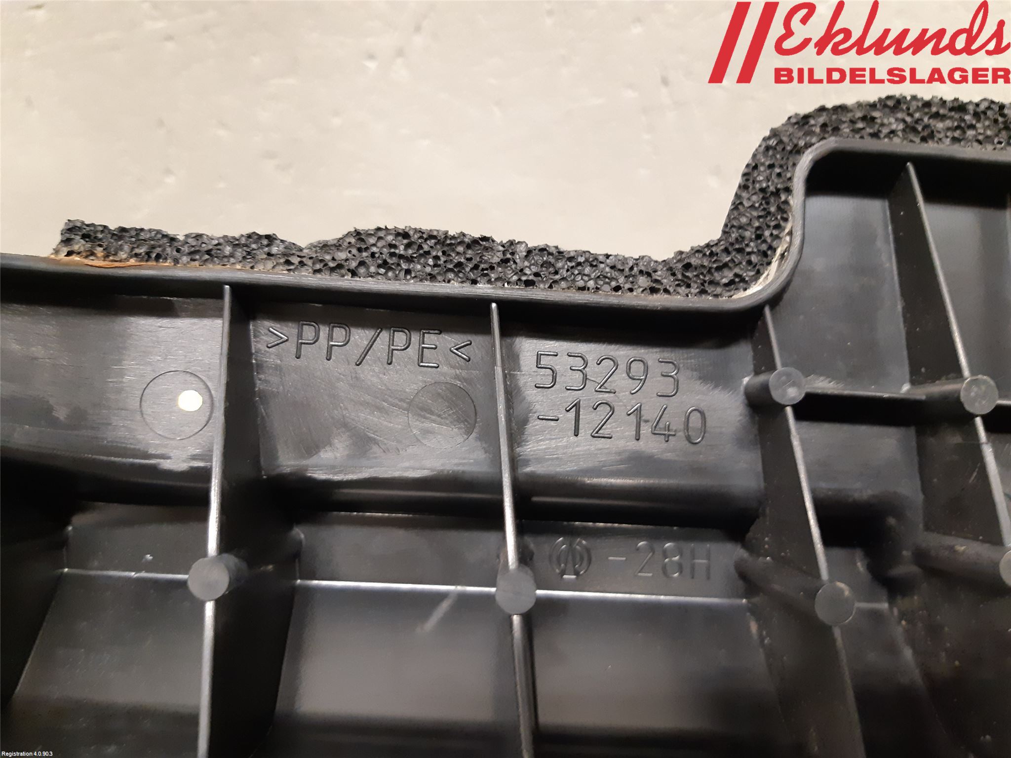 Toyota AURIS 10-12 Deflektor Plåt-Plast Kylning