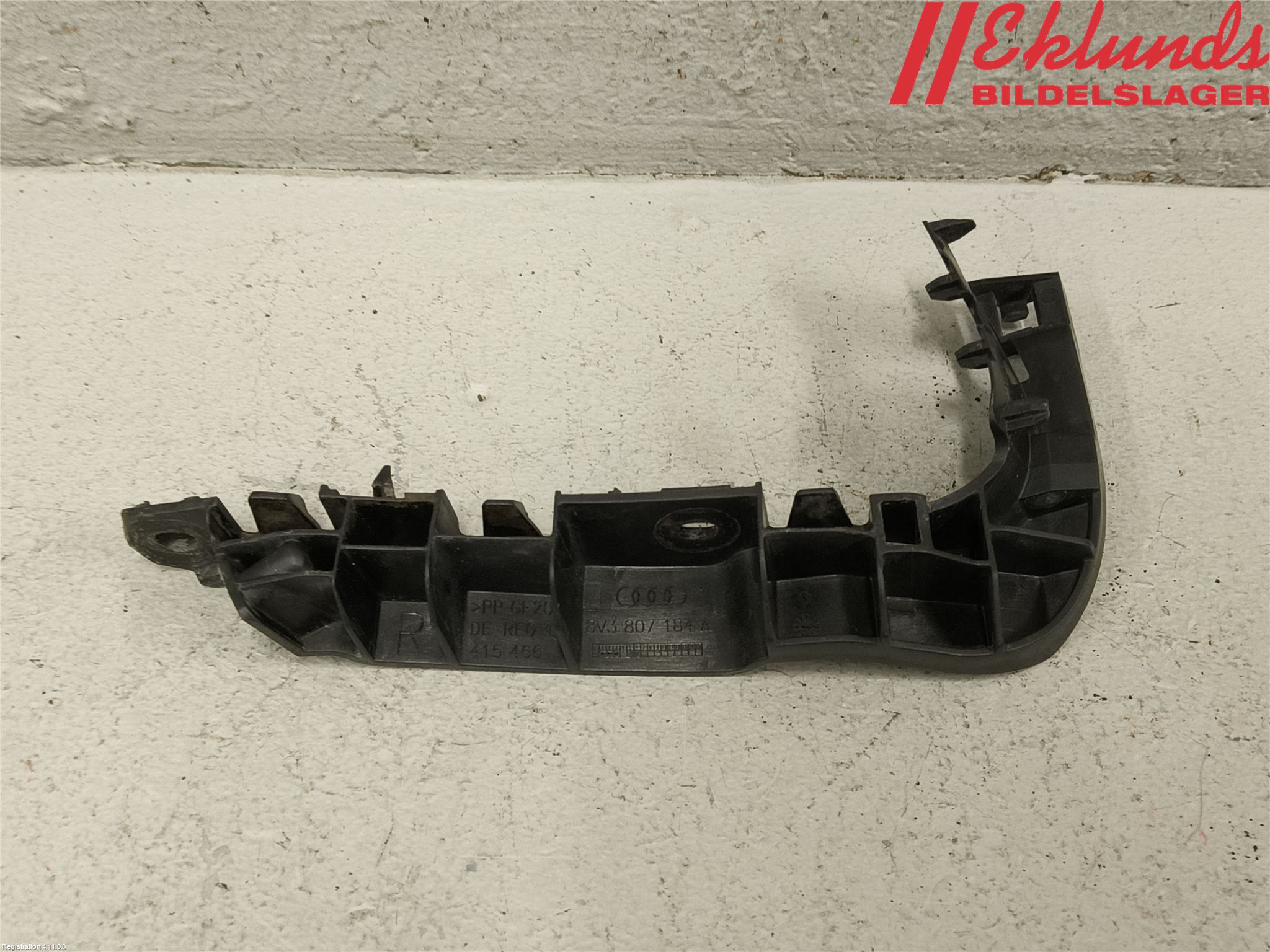 Audi A3/S3 8V 13-20 Stötfångarfäste Fram Hö