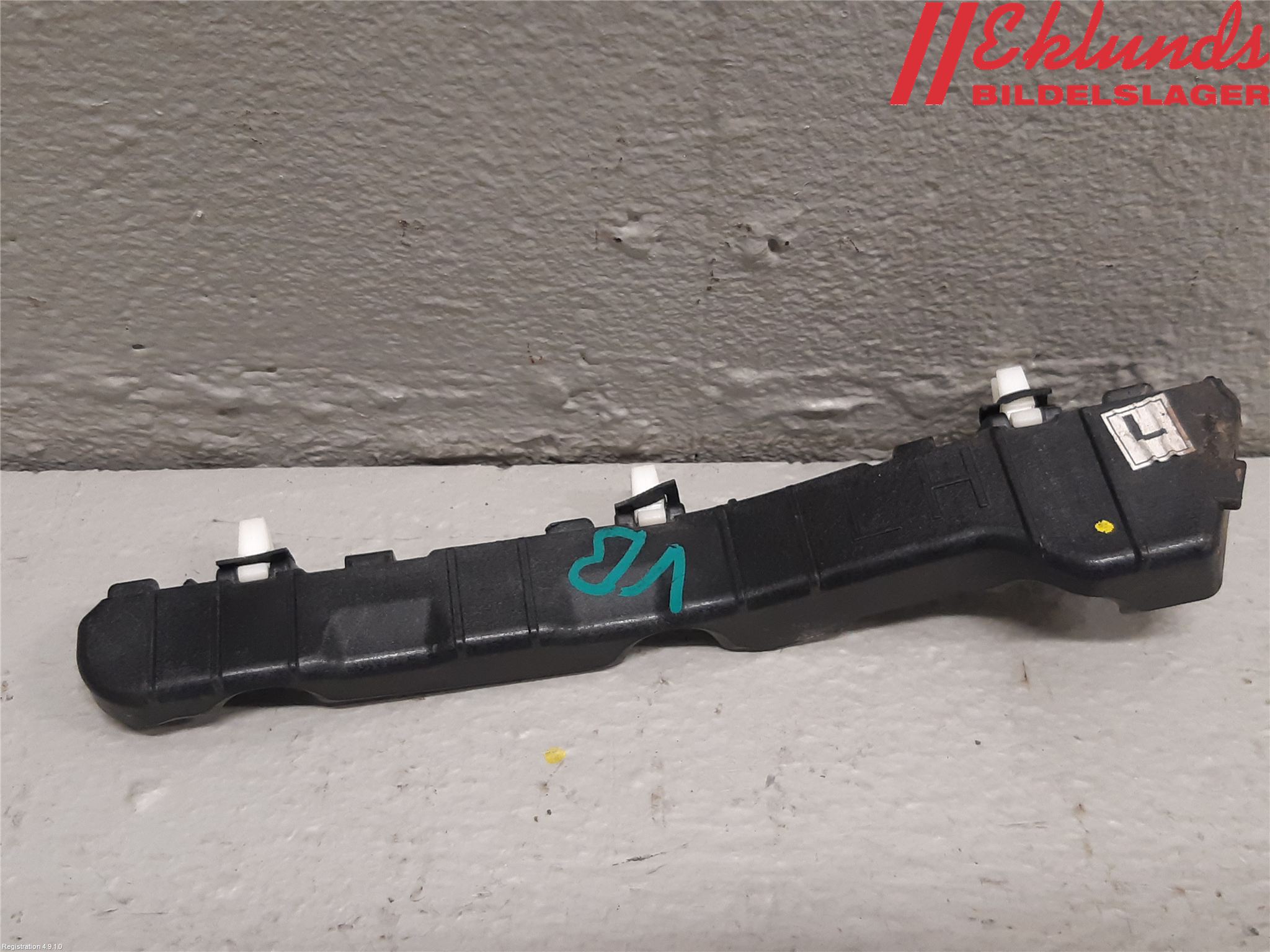 Kia PICANTO 17- Stötfångarfäste Bak Vä