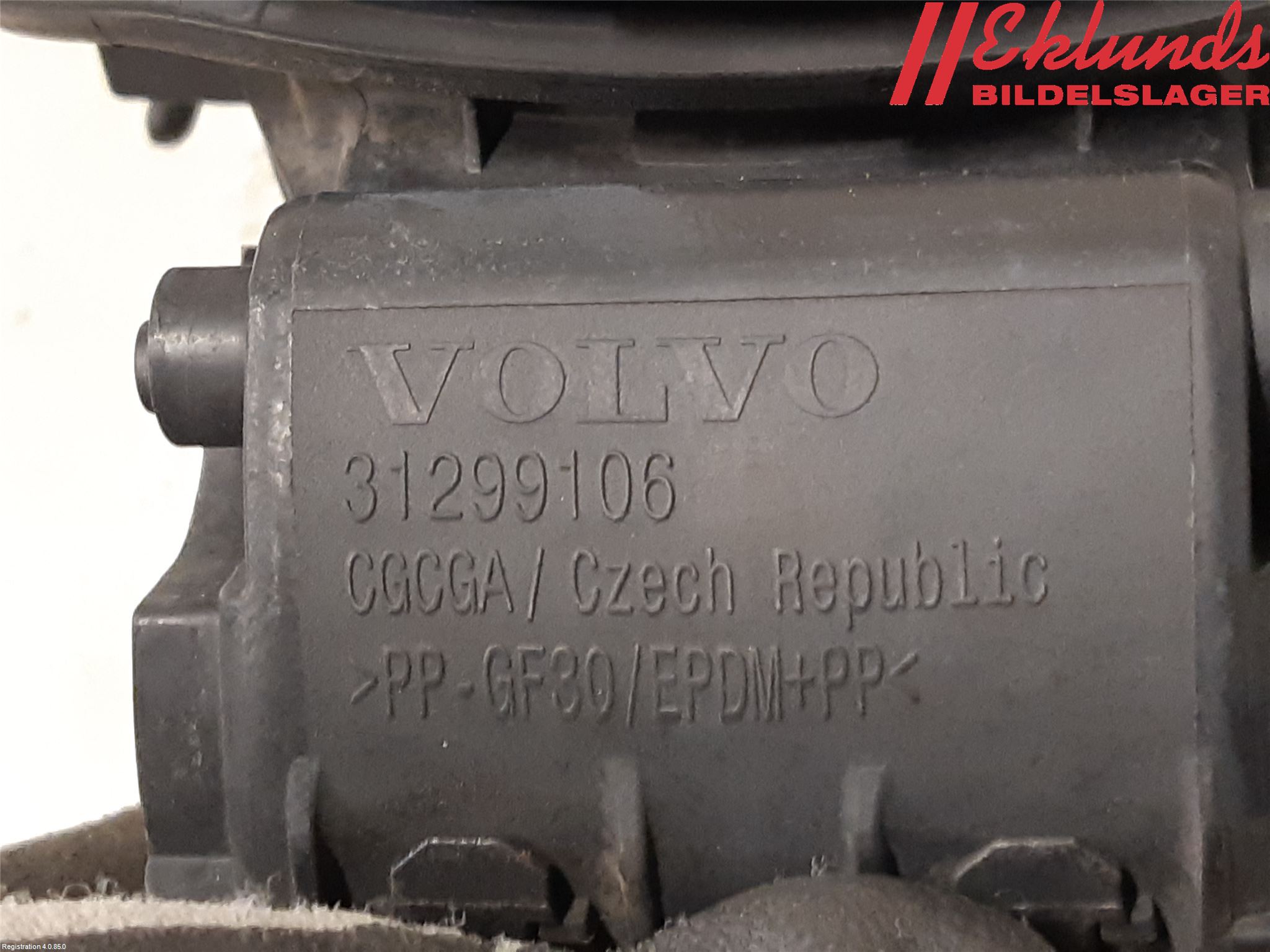 Volvo V60 11-13 Tanklucka