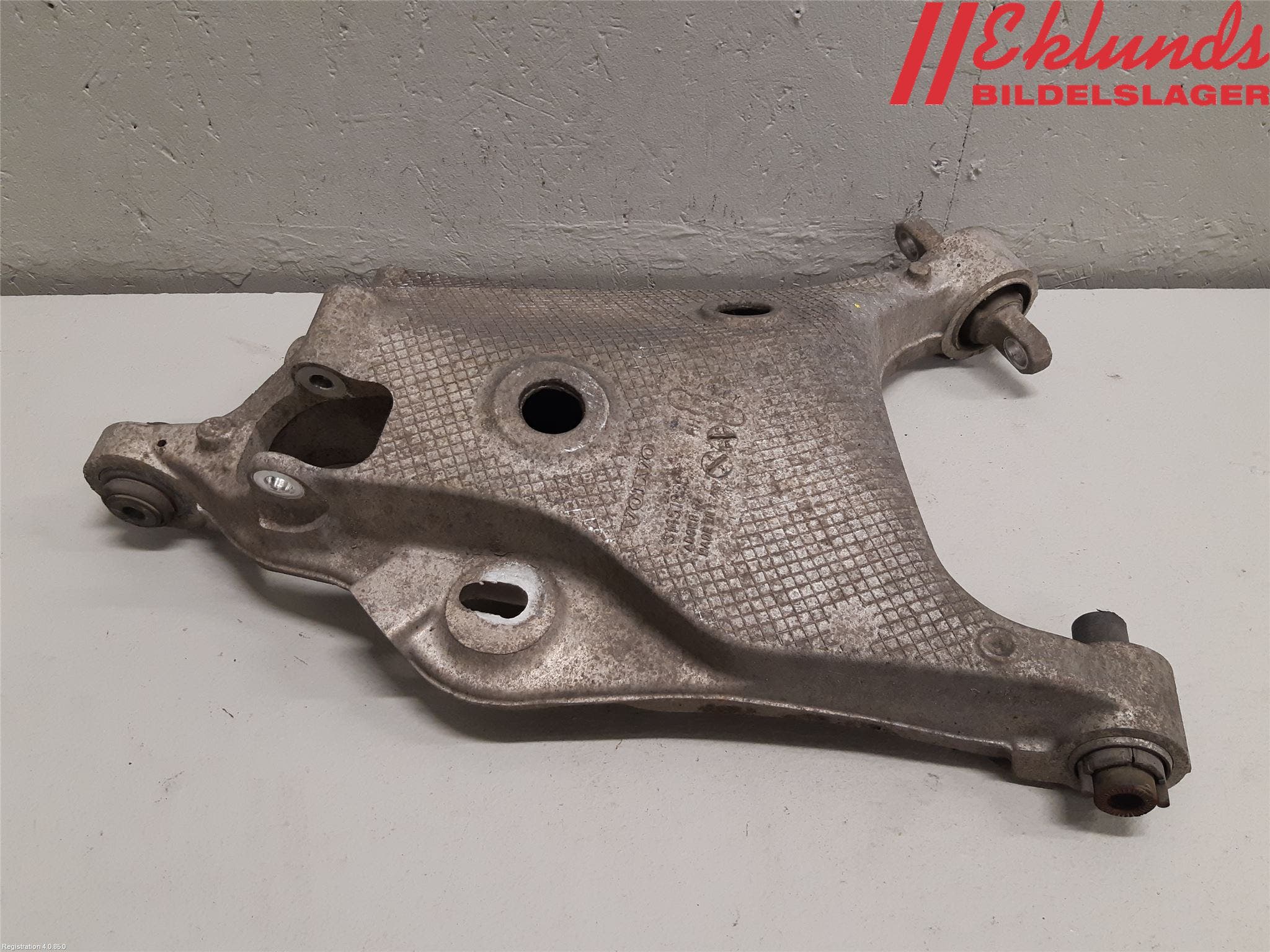 Volvo XC90/RECHARGE 16- Bärarm Bak Höger