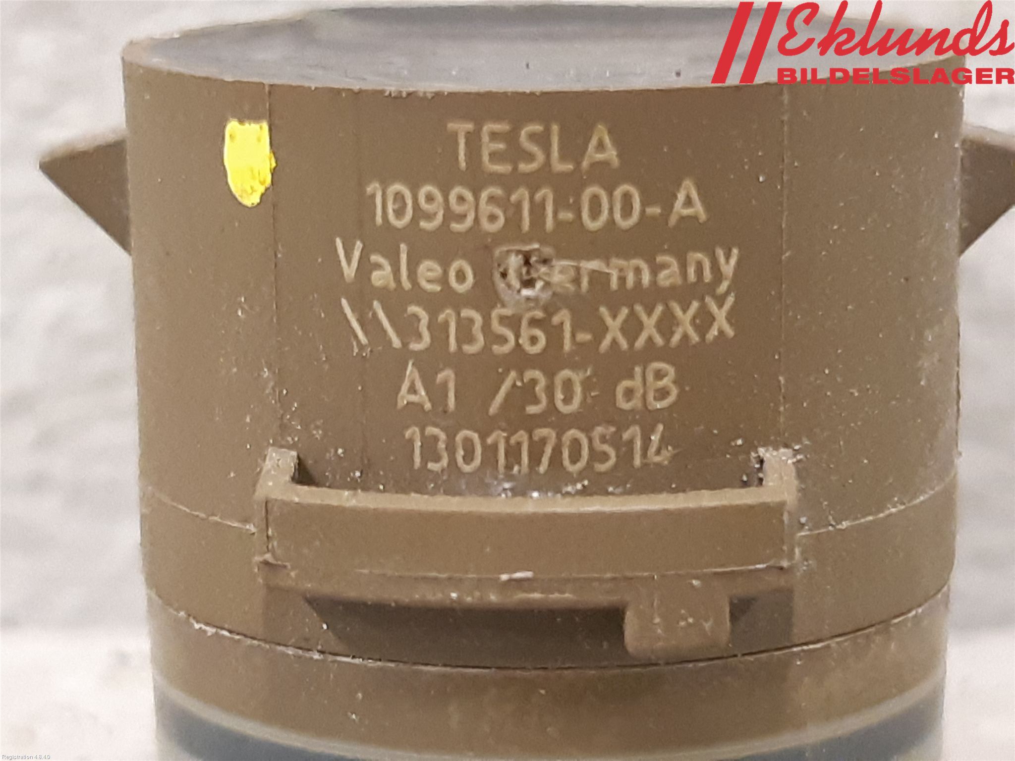 Tesla MODEL X 16- Parkeringshjälp Backsensor