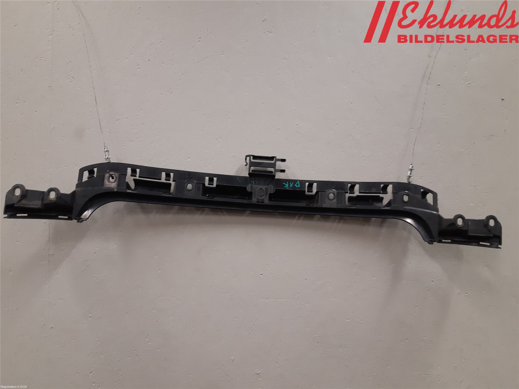 BMW 1 E87/81 5D/3D 03-11 Stötfångardel Bak Mitt
