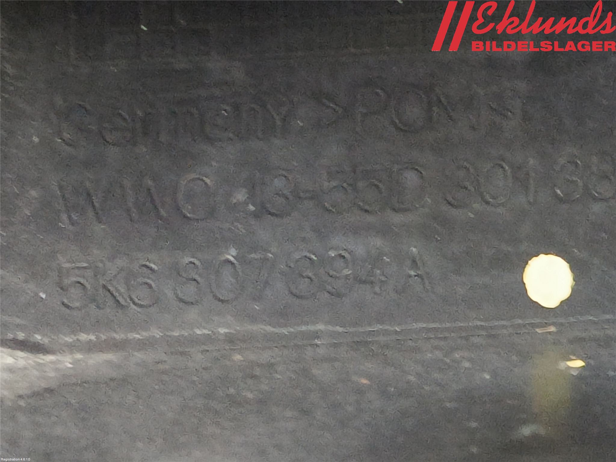 Volkswagen VW GOLF VI 09-13 Stötfångarfäste Bak Hö