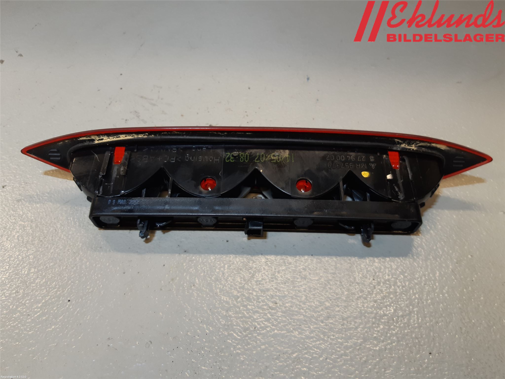 Mitsubishi COLT   04-08 Bromsljus Bakruta